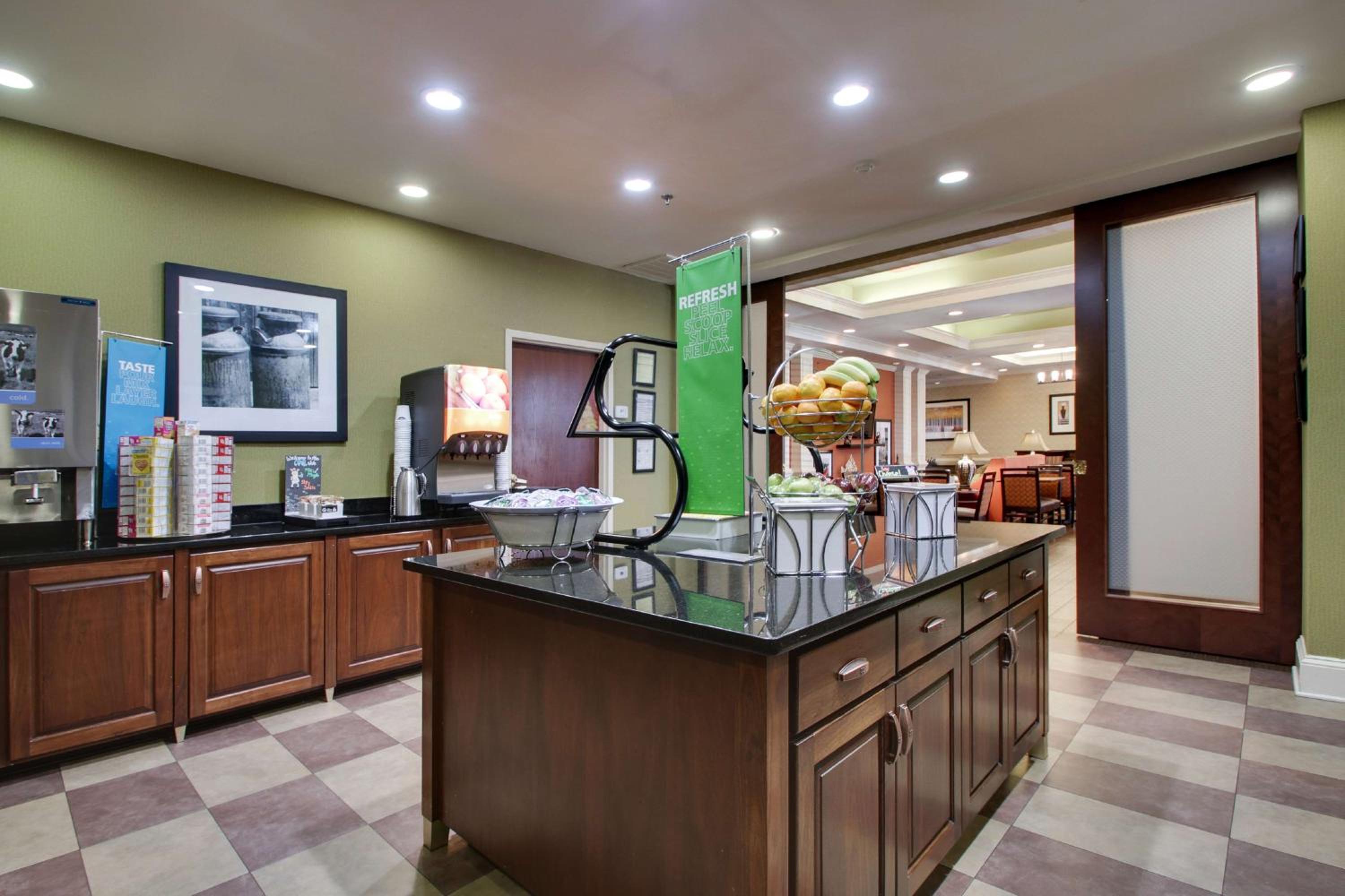 Warner Robins Vacations - Hampton Inn Warner Robins - Property Image 35