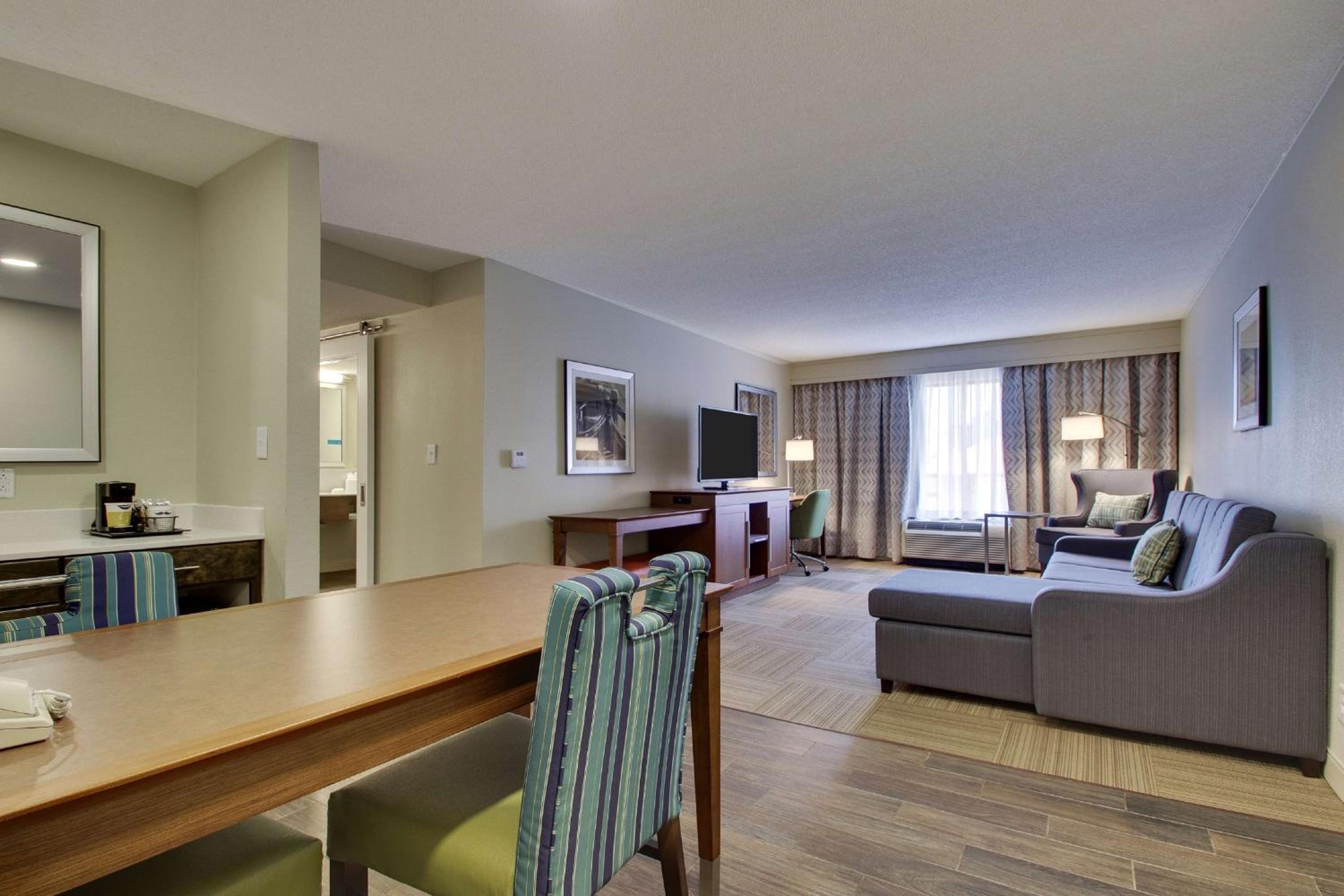 Warner Robins Vacations - Hampton Inn Warner Robins - Property Image 48