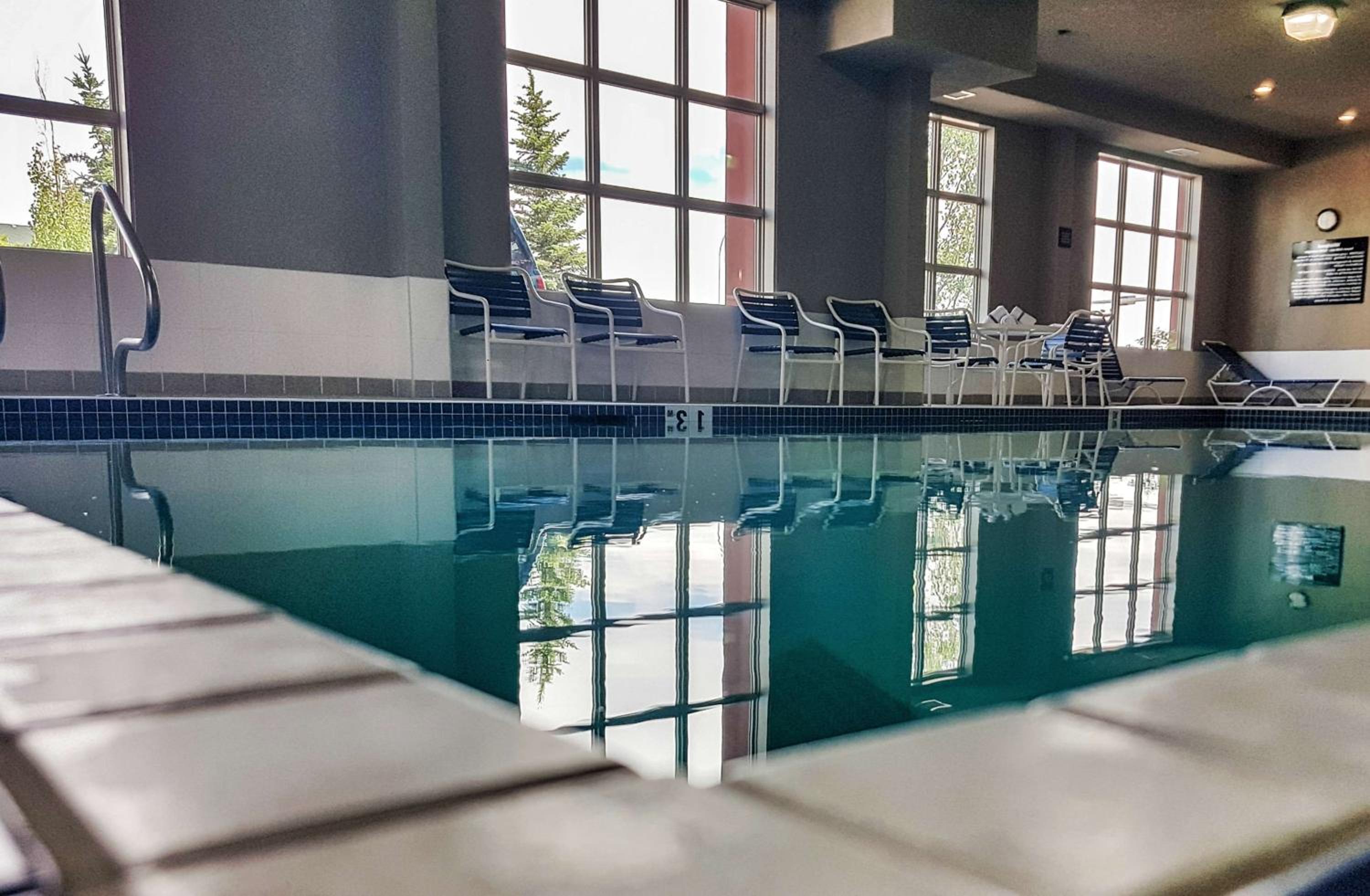 Leduc Vacations - Hampton Inn  Suites by Hilton Edmonton International Airport - Property Image 3