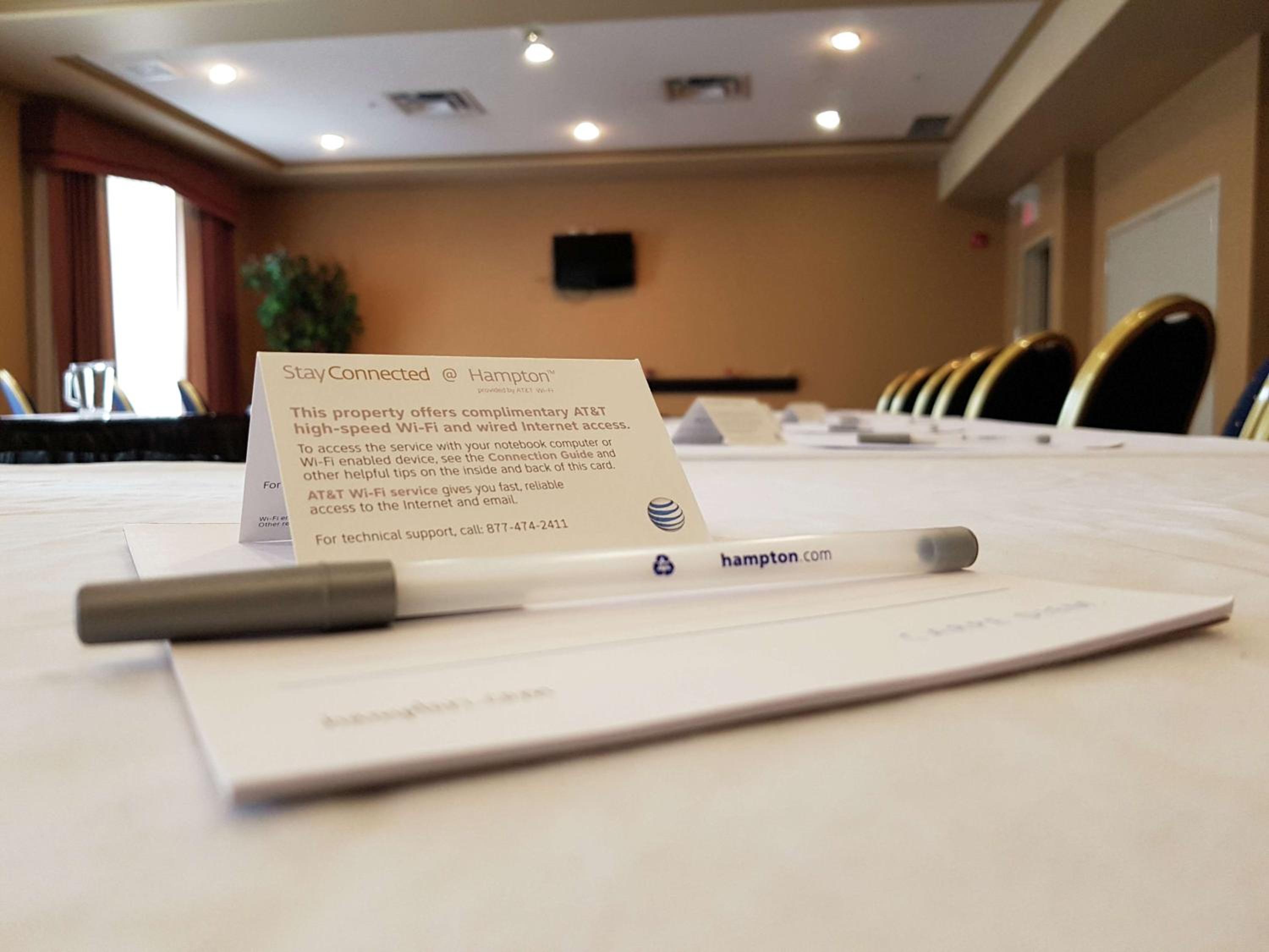 Leduc Vacations - Hampton Inn  Suites by Hilton Edmonton International Airport - Property Image 6