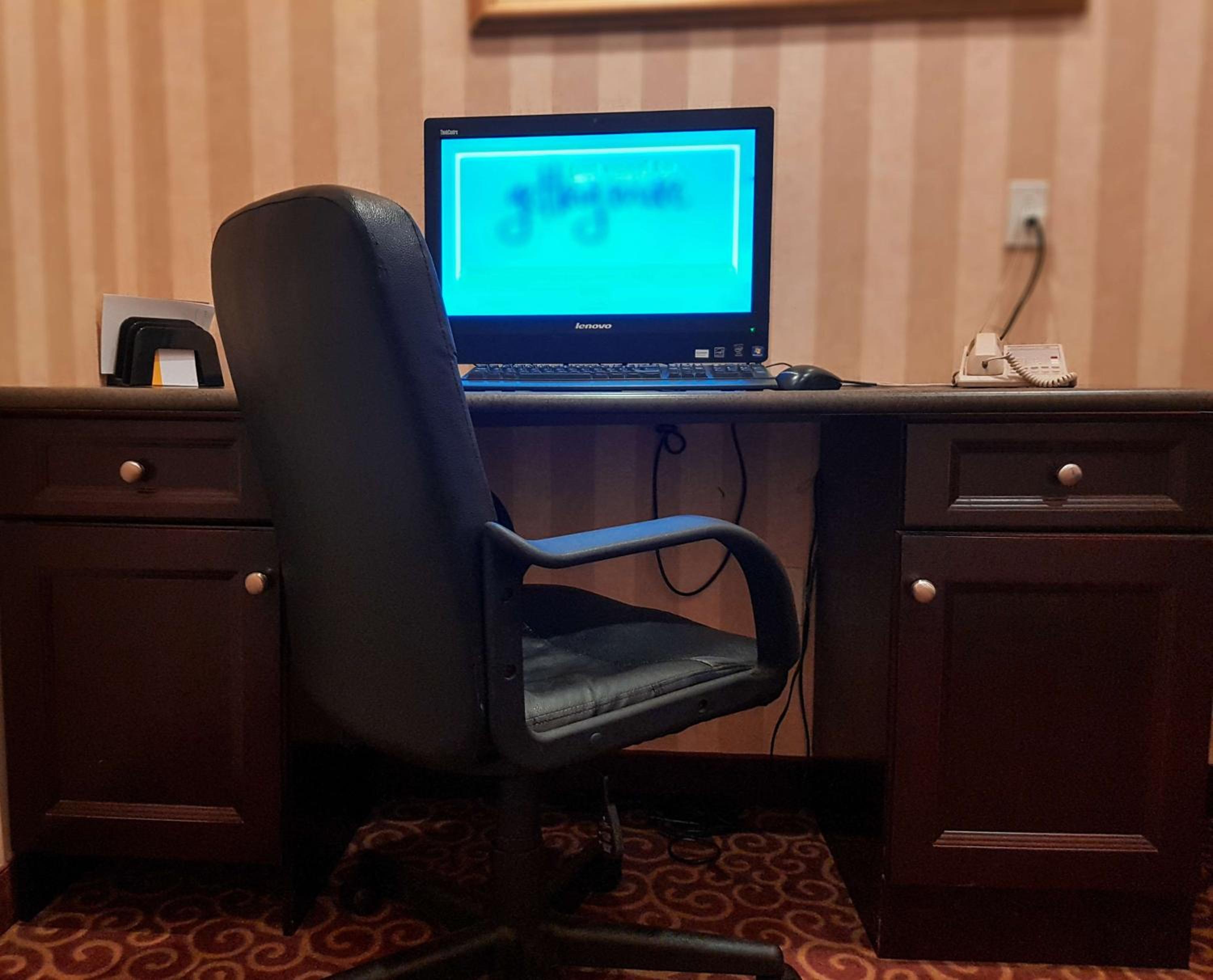 Leduc Vacations - Hampton Inn  Suites by Hilton Edmonton International Airport - Property Image 3