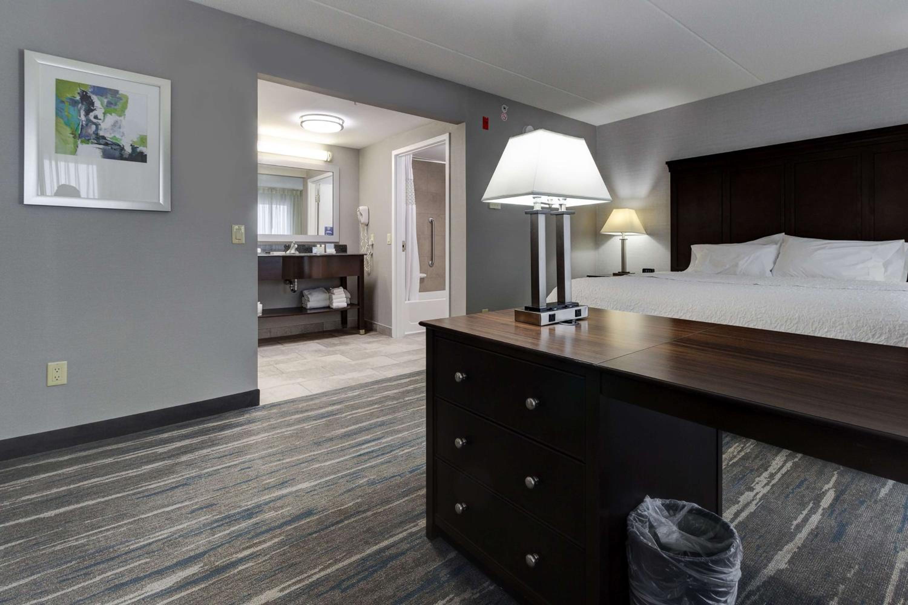 Brantford Vacations - Hampton Inn  Suites by Hilton Brantford - Property Image 5