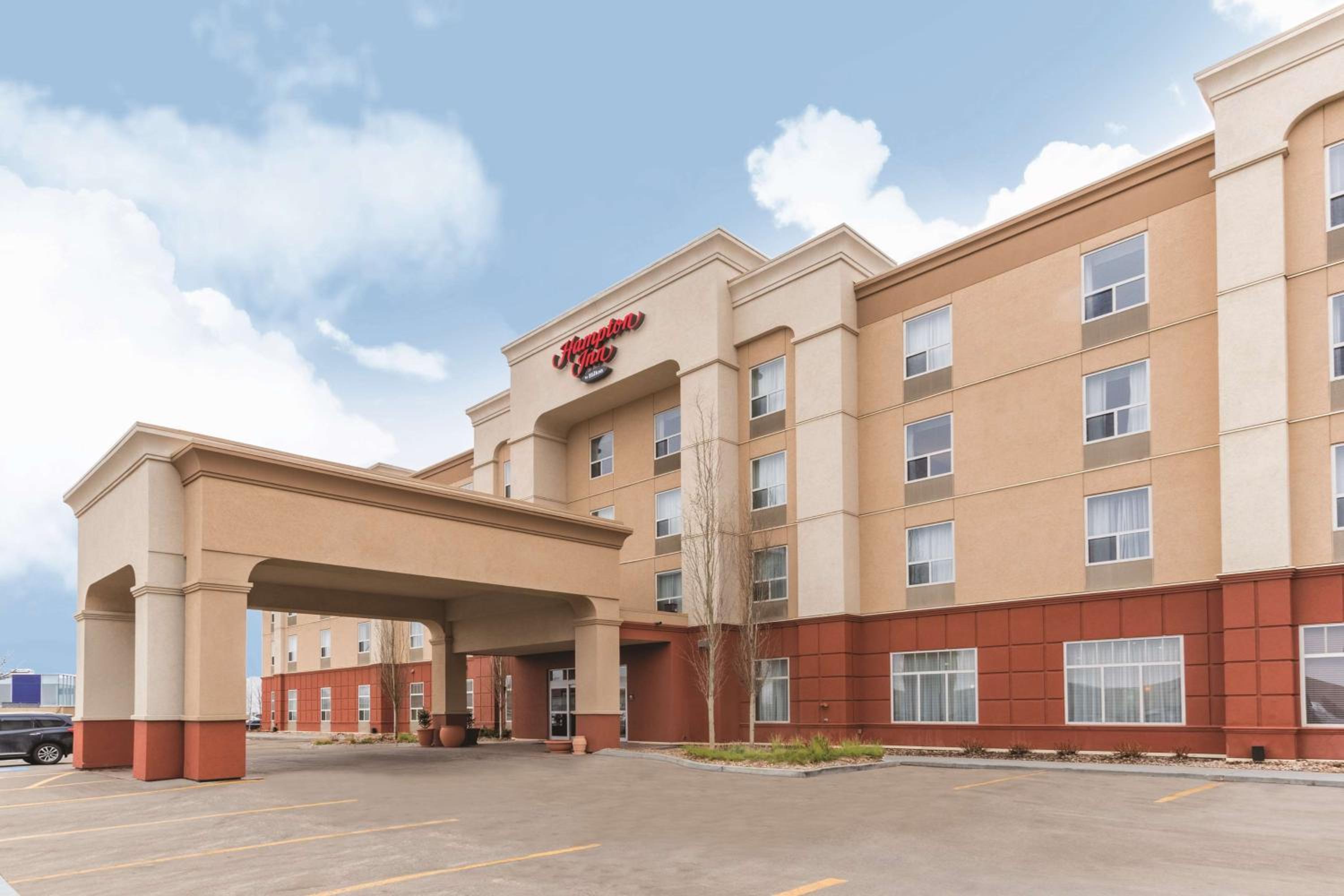 Hotel Hampton Inn by Hilton Edmonton South - Image 1