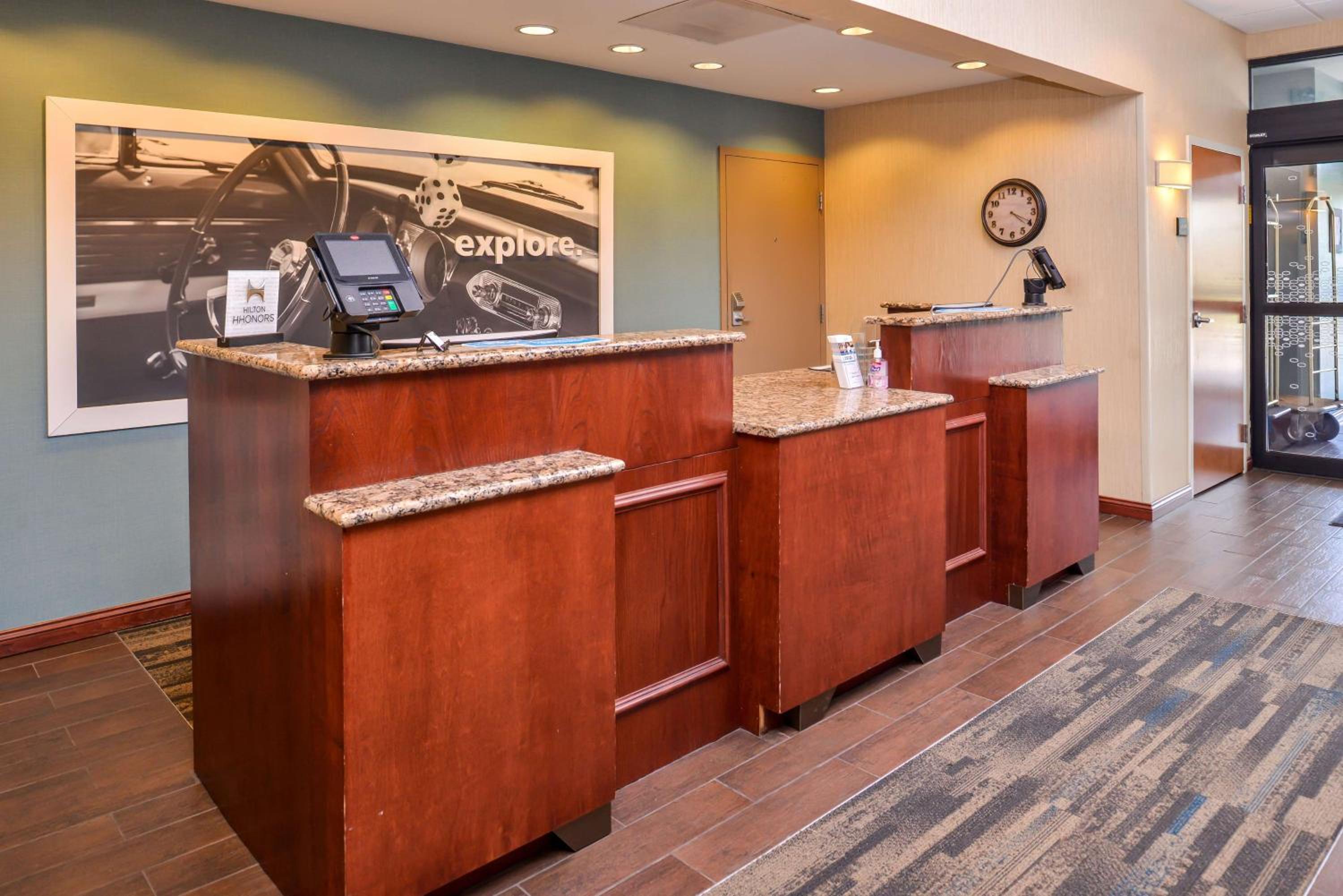 York Vacations - Hampton Inn York - Property Image 4