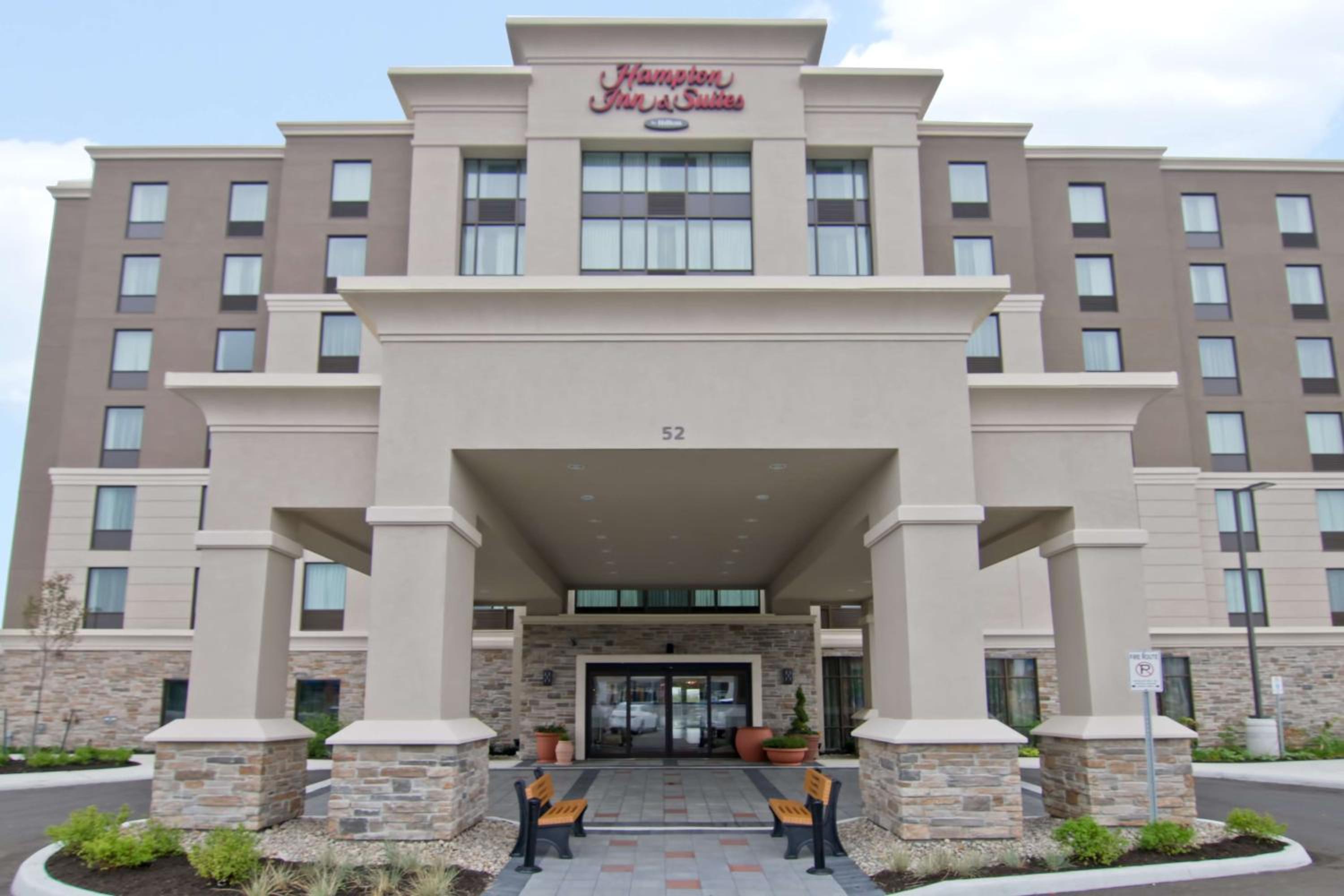 Toronto Vacations - Hampton Inn  Suites by Hilton Toronto Markham - Property Image 2