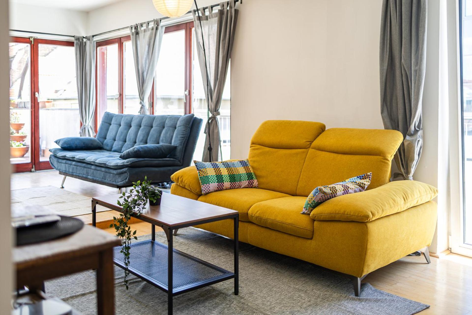 Center PENTHOUSE apartment - HUGE TERRACE and FREE PARKING - Tram/Metro - AC view 5