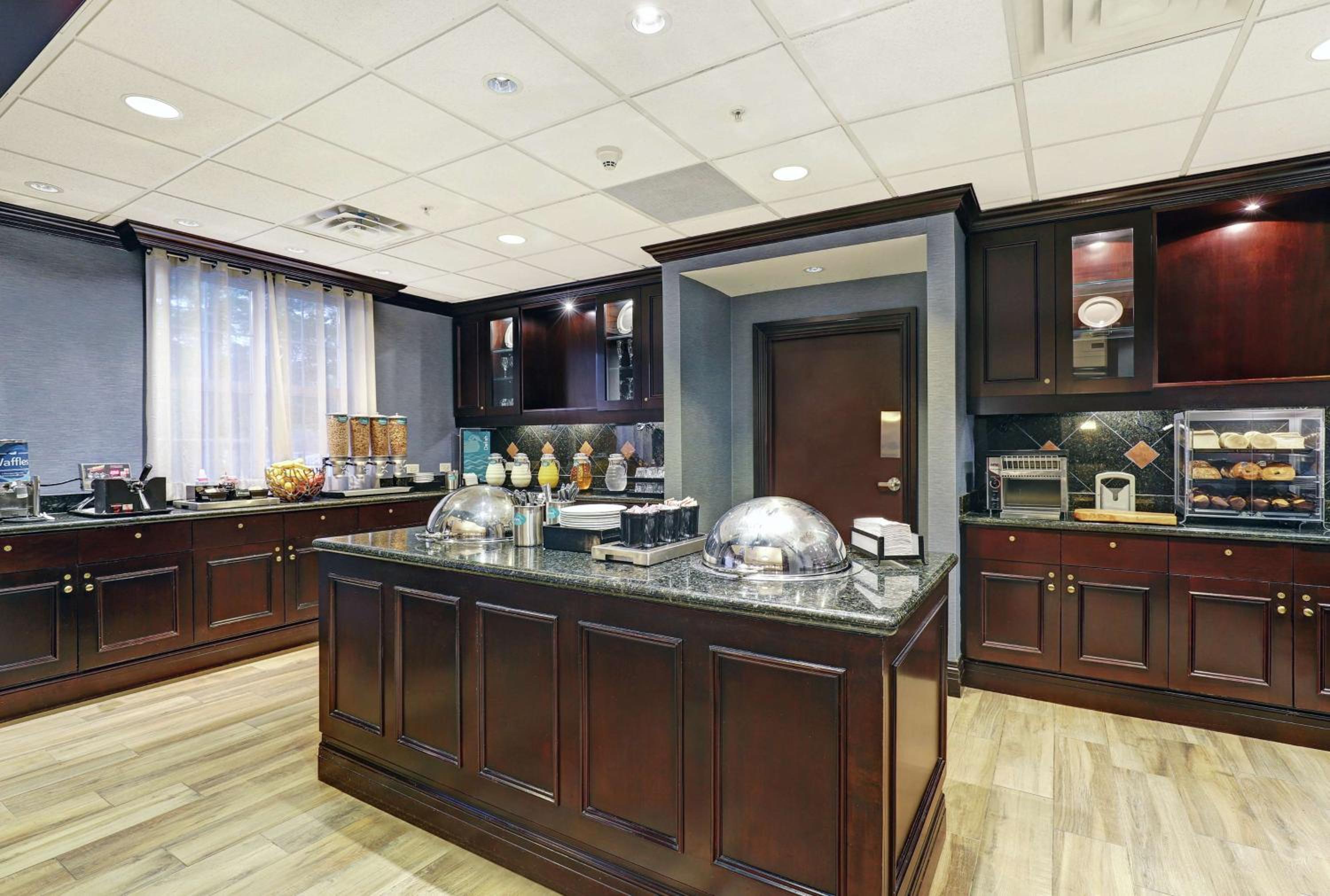 Cambridge Vacations - Homewood Suites by Hilton Cambridge-Waterloo, Ontario - Property Image 35