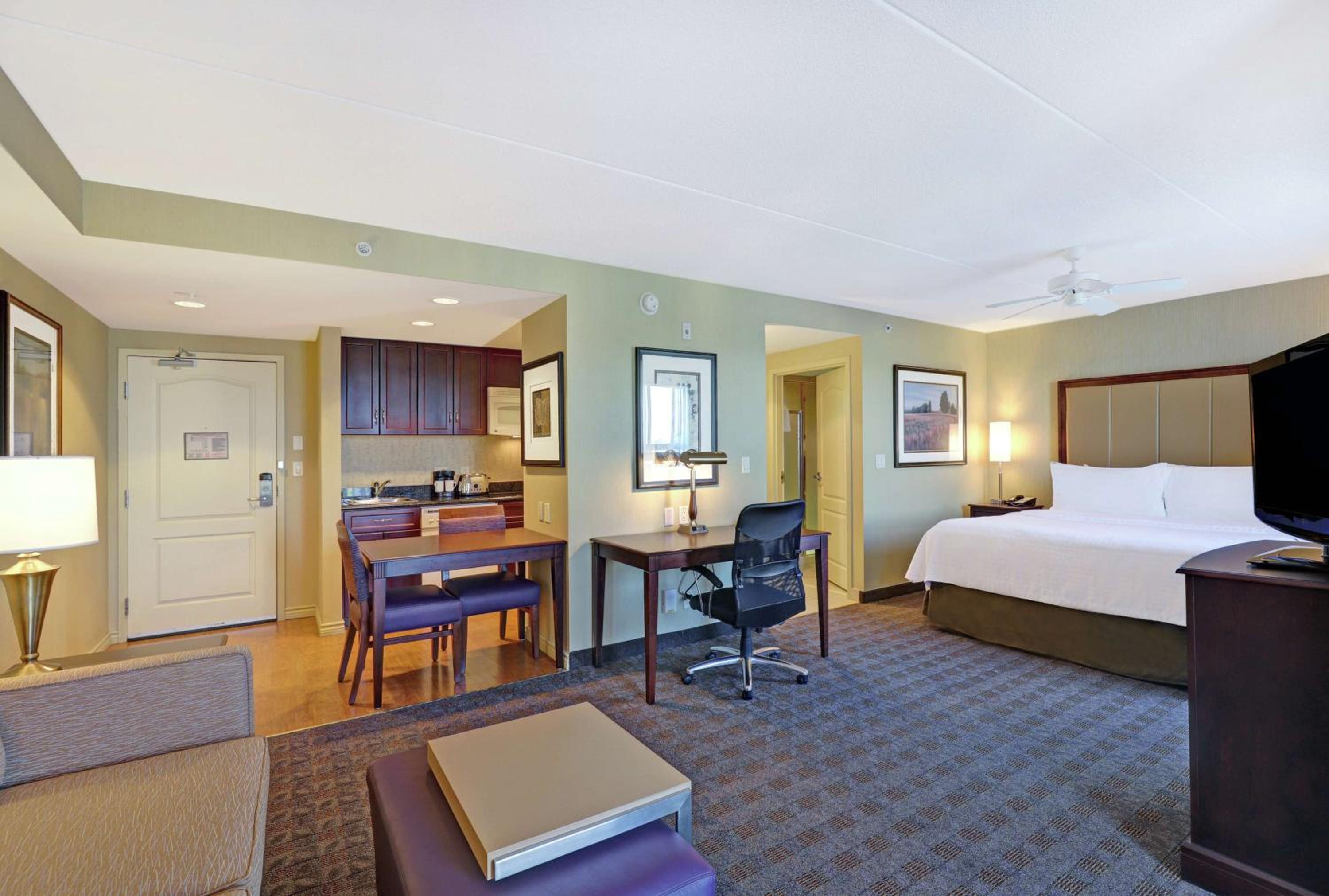 Cambridge Vacations - Homewood Suites by Hilton Cambridge-Waterloo, Ontario - Property Image 44