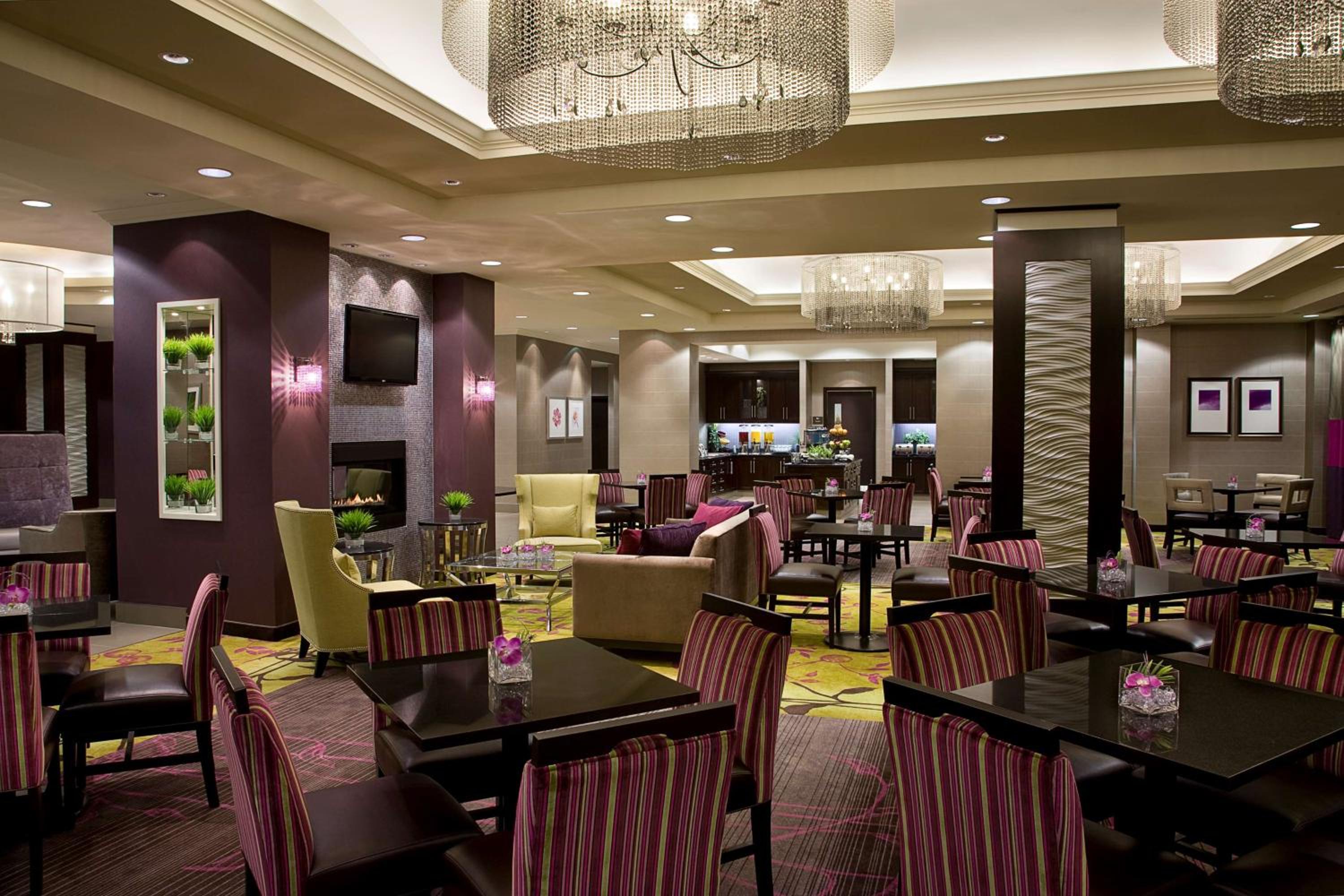Toronto Vacations - Homewood Suites by Hilton Toronto Vaughan - Property Image 4