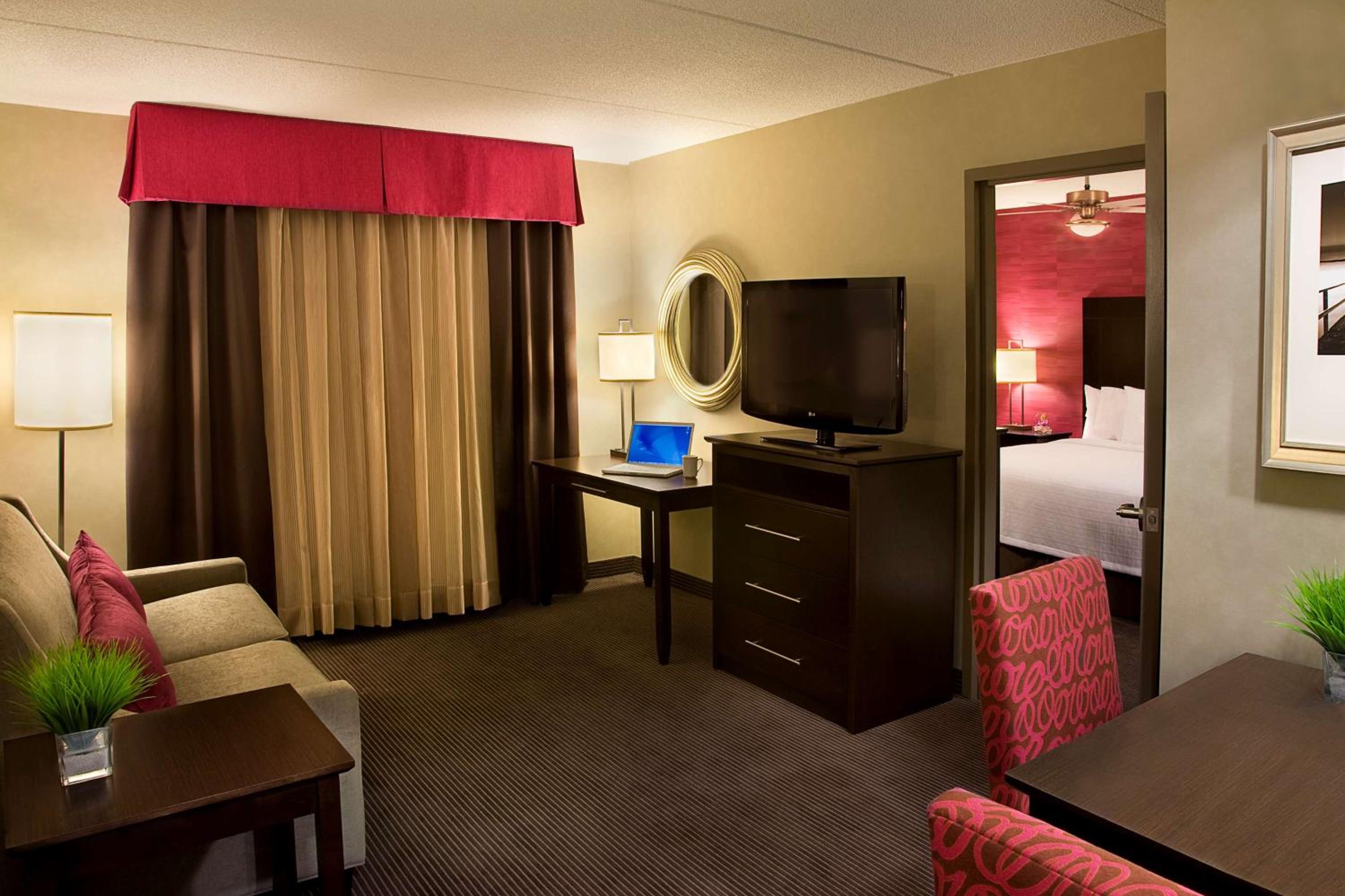 Toronto Vacations - Homewood Suites by Hilton Toronto Vaughan - Property Image 2