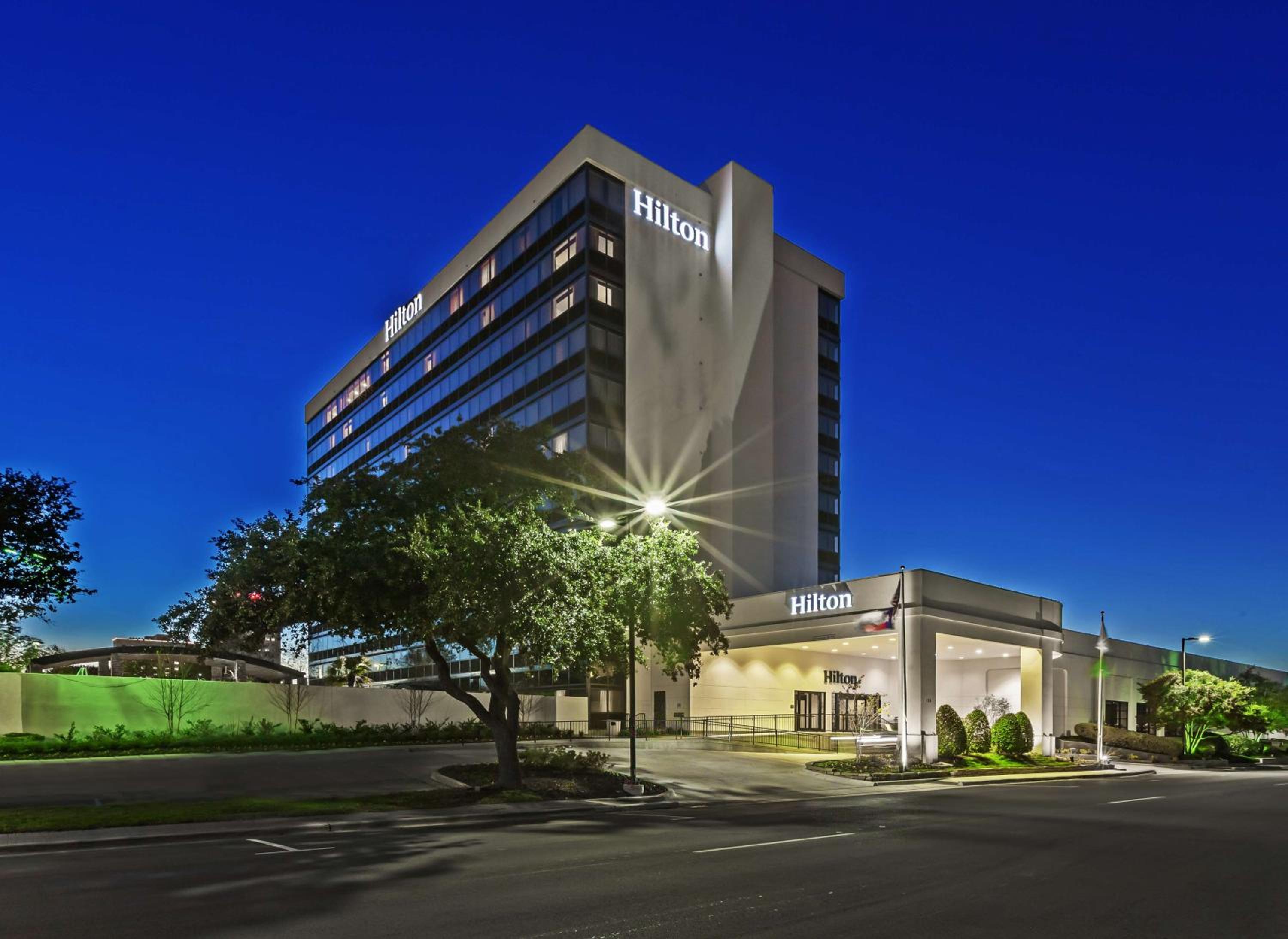 Hotel Hilton Waco - Image 1
