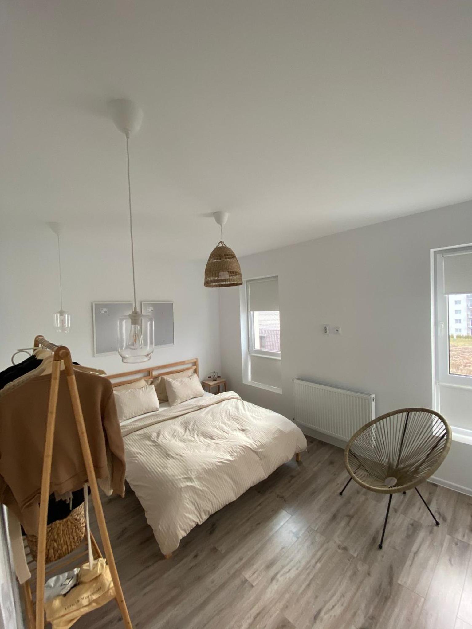 Cozy Place to Remember – with fireplace & Netflix view 2