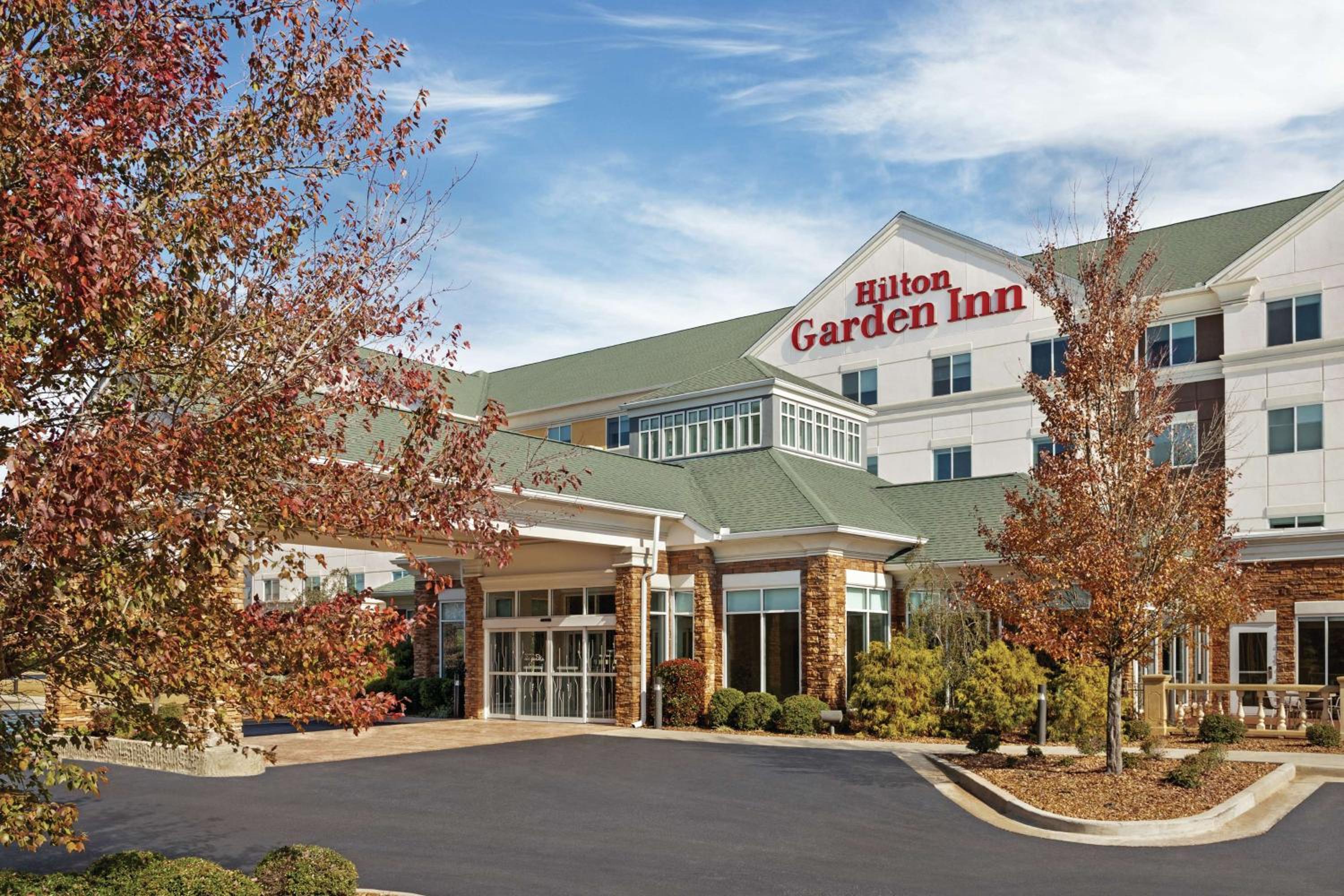 Oxford Vacations - Hilton Garden Inn Oxford/Anniston, AL - Property Image 1