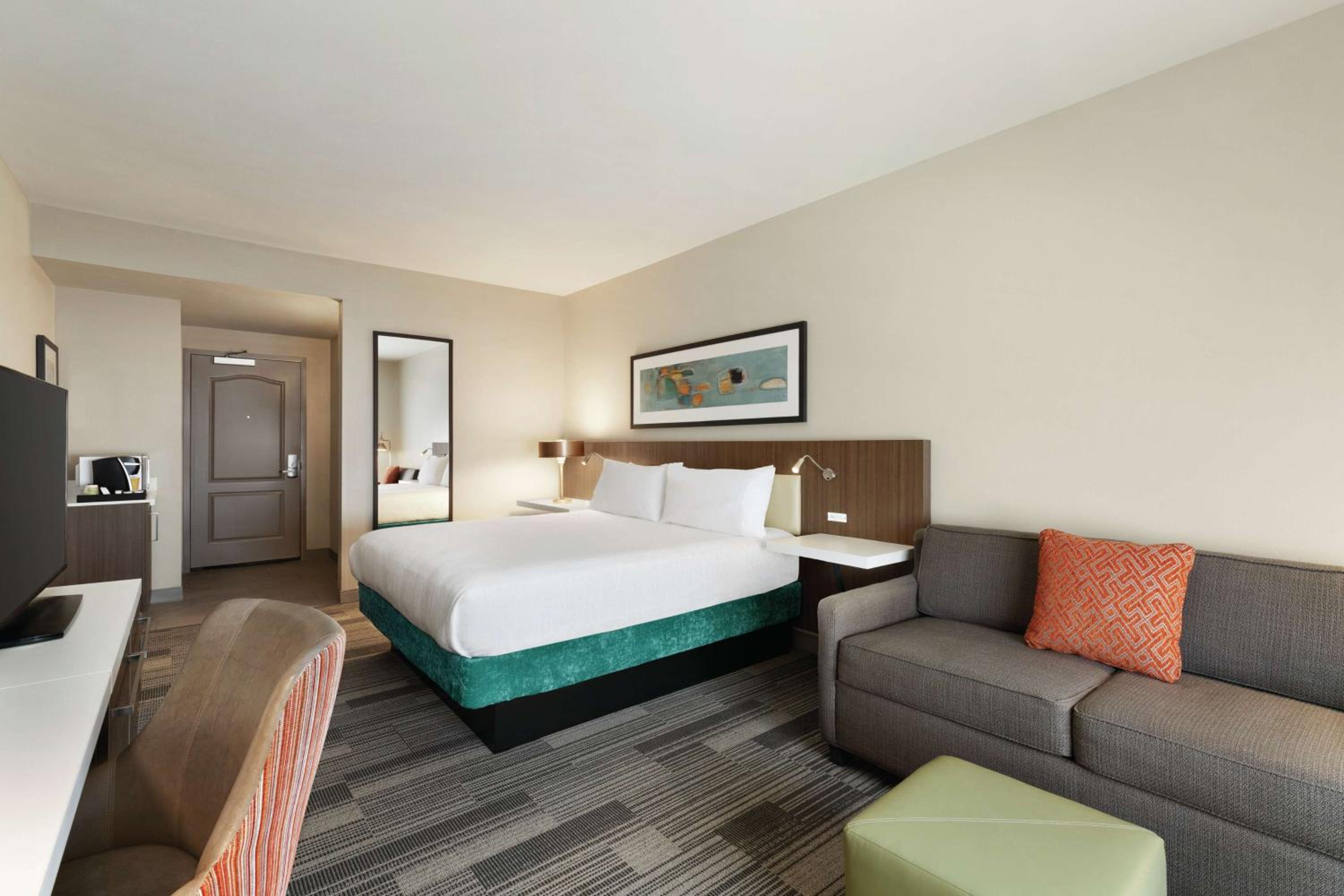Oxford Vacations - Hilton Garden Inn Oxford/Anniston, AL - Property Image 12