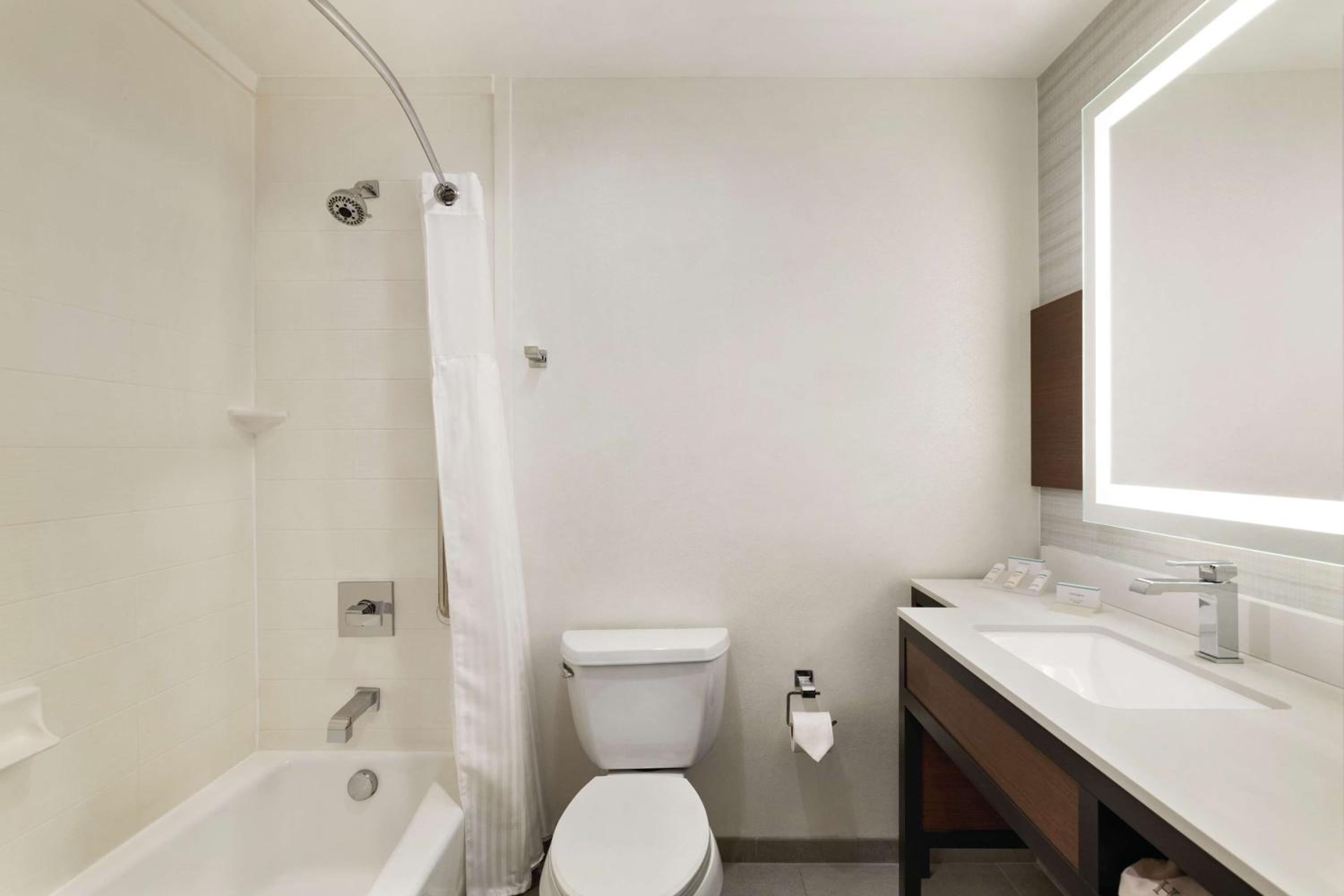 Oxford Vacations - Hilton Garden Inn Oxford/Anniston, AL - Property Image 27