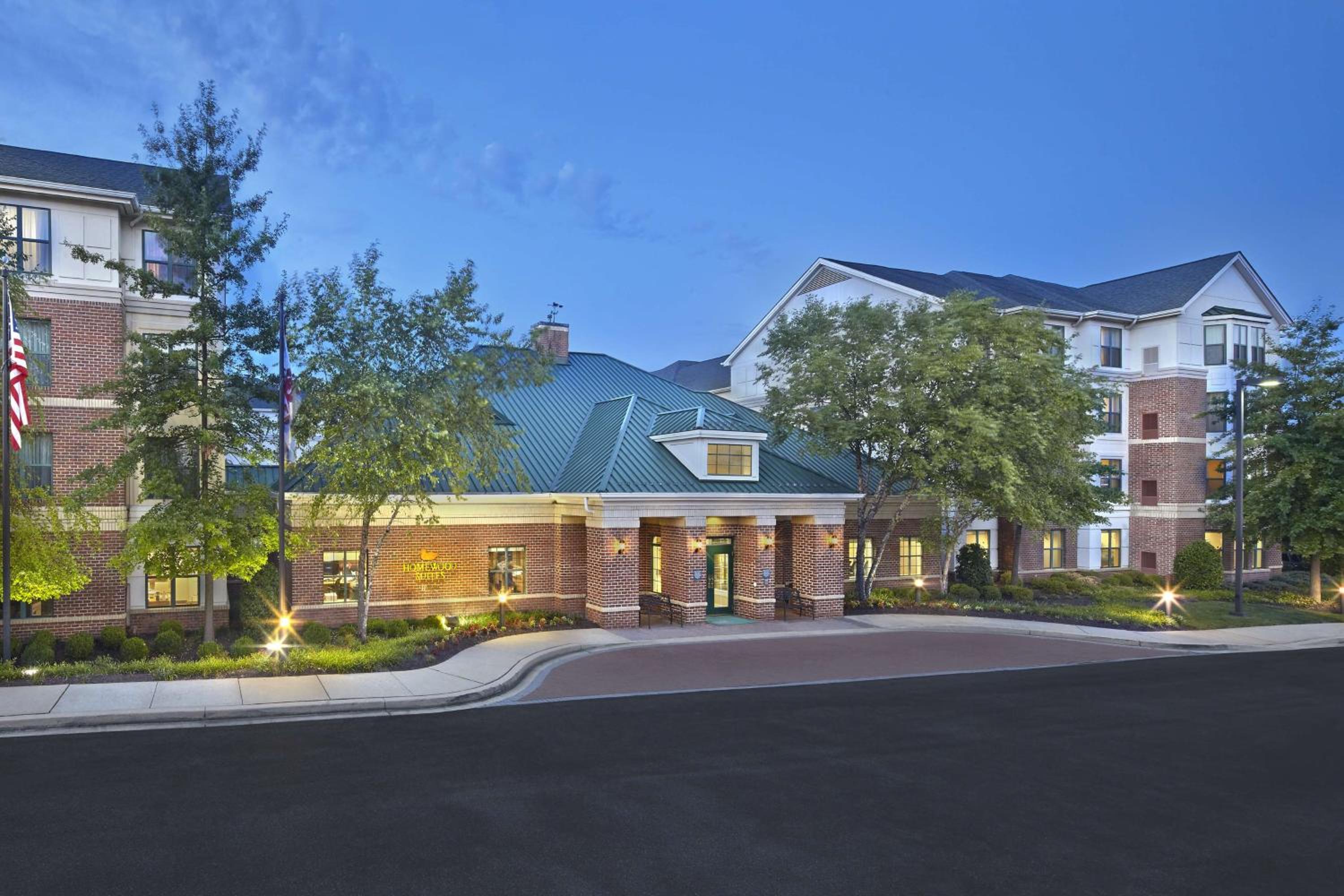 Hotel Homewood Suites by Hilton Columbia - Image 1
