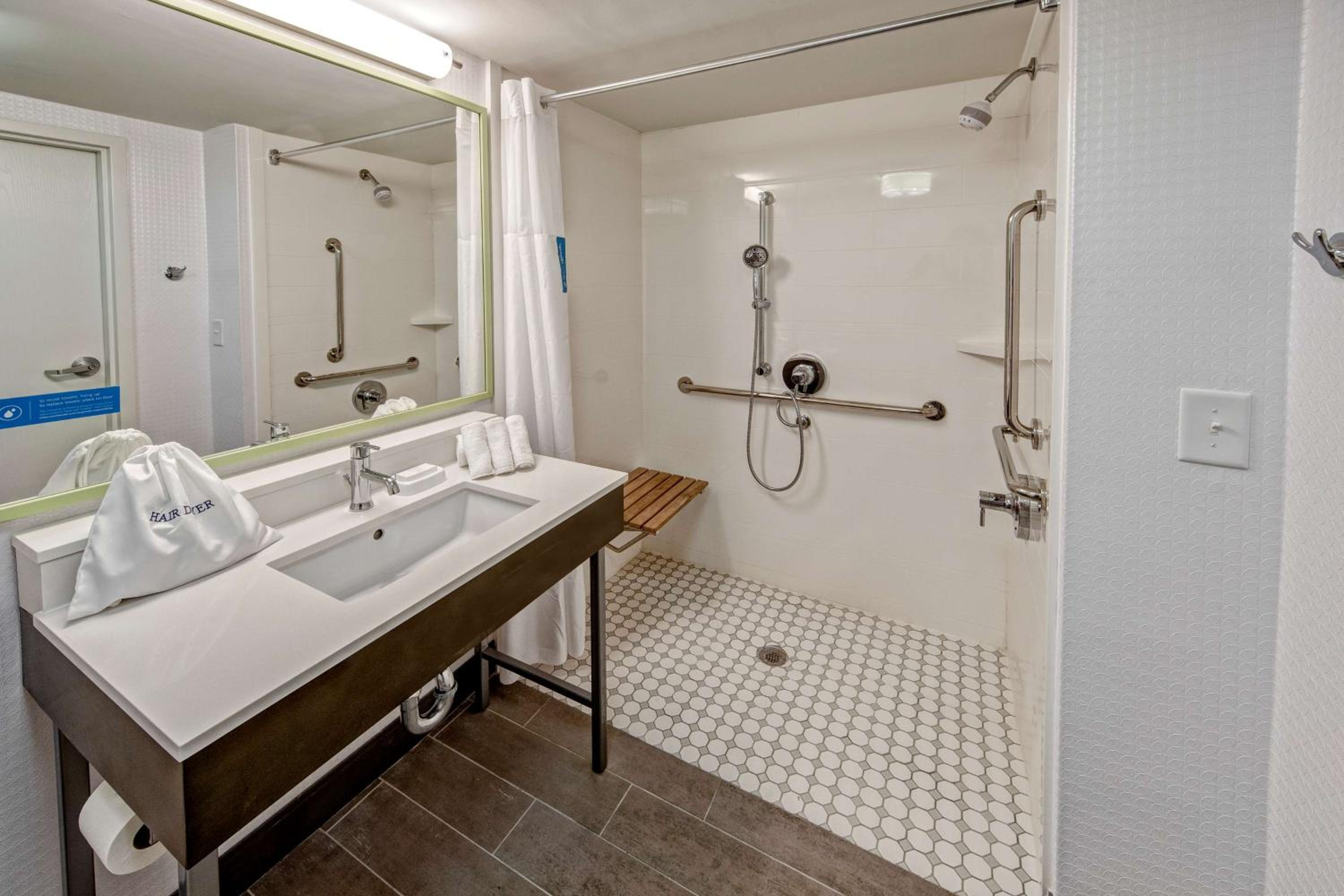 Batesville Vacations - Hampton Inn Batesville - Property Image 9