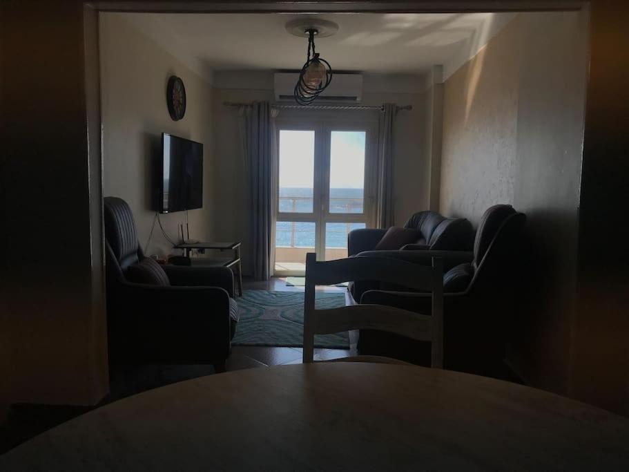 Luxury apartment (Families or same gender only) view 4