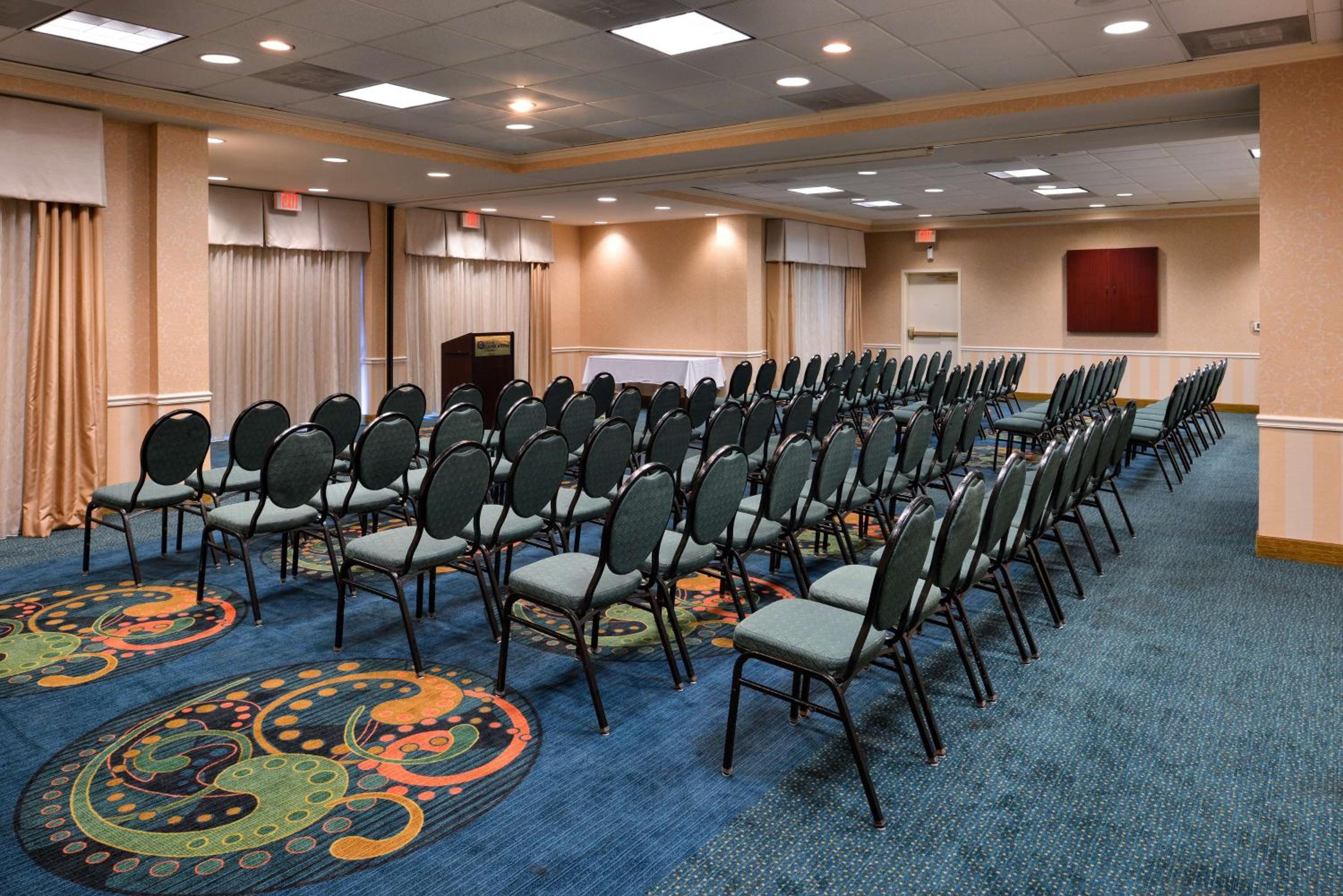 Columbia Vacations - Hilton Garden Inn Columbia - Property Image 21
