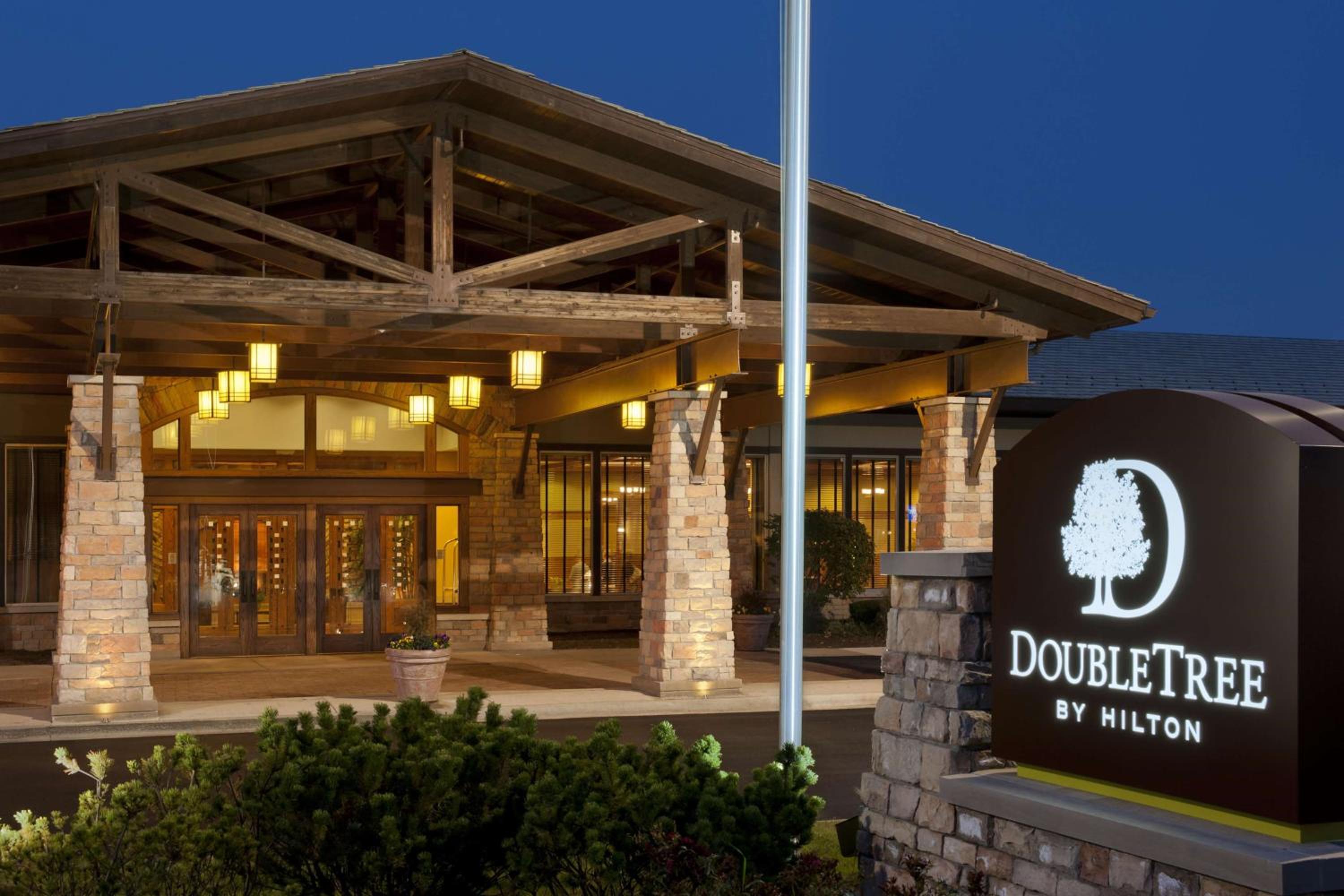 DoubleTree by Hilton Libertyville-Mundelein - Property Image 15