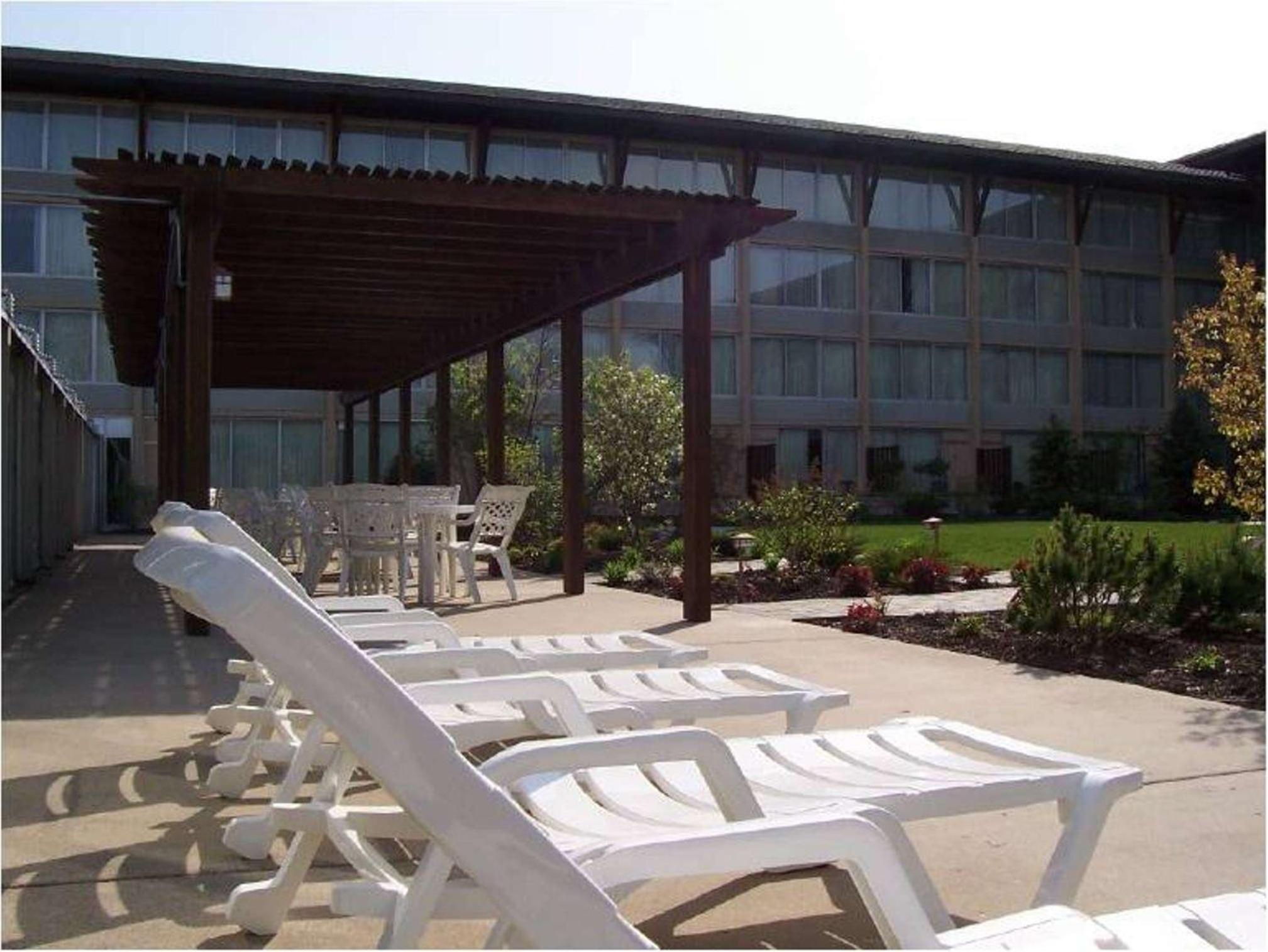 DoubleTree by Hilton Libertyville-Mundelein - Property Image 24