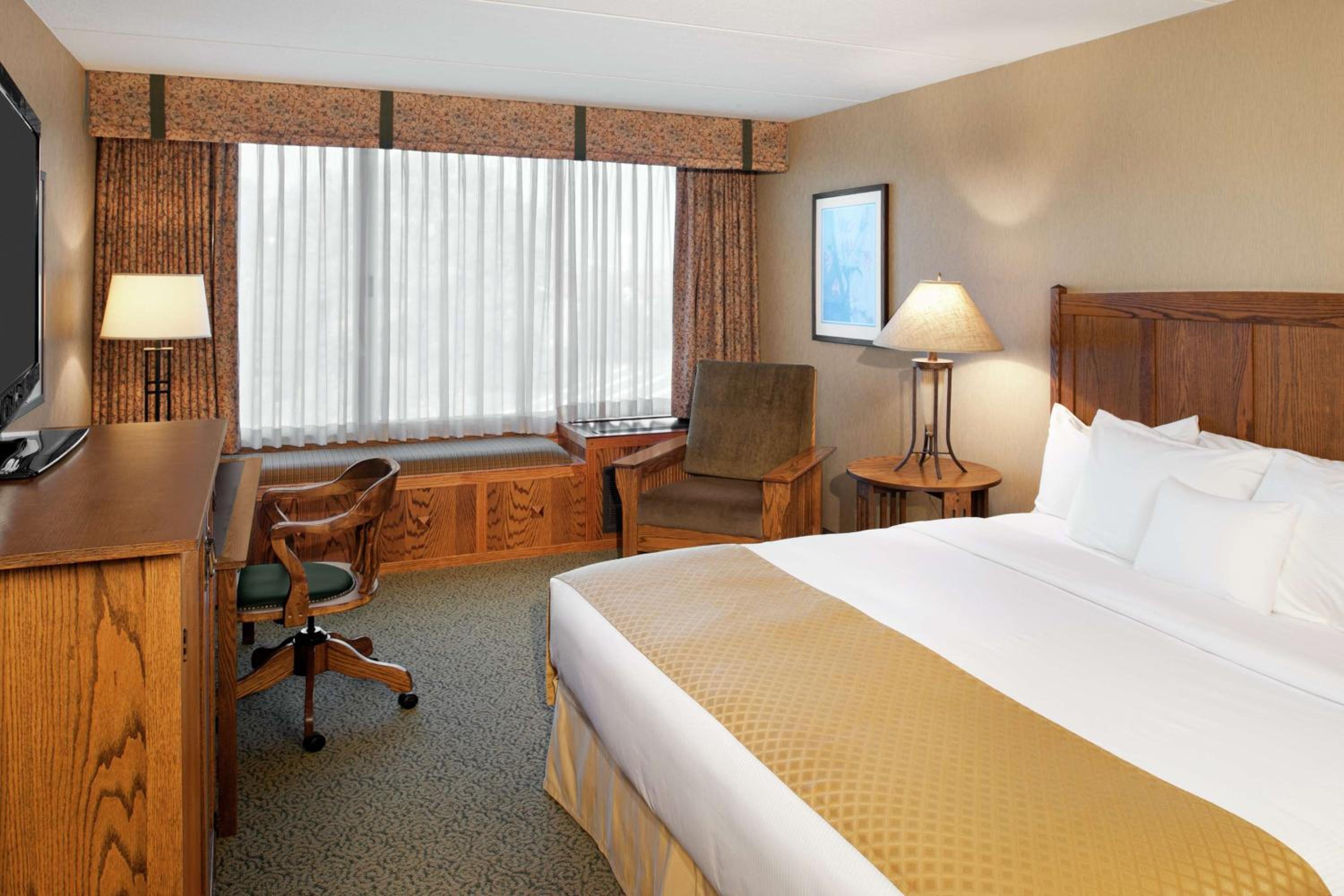 DoubleTree by Hilton Libertyville-Mundelein - Property Image 20