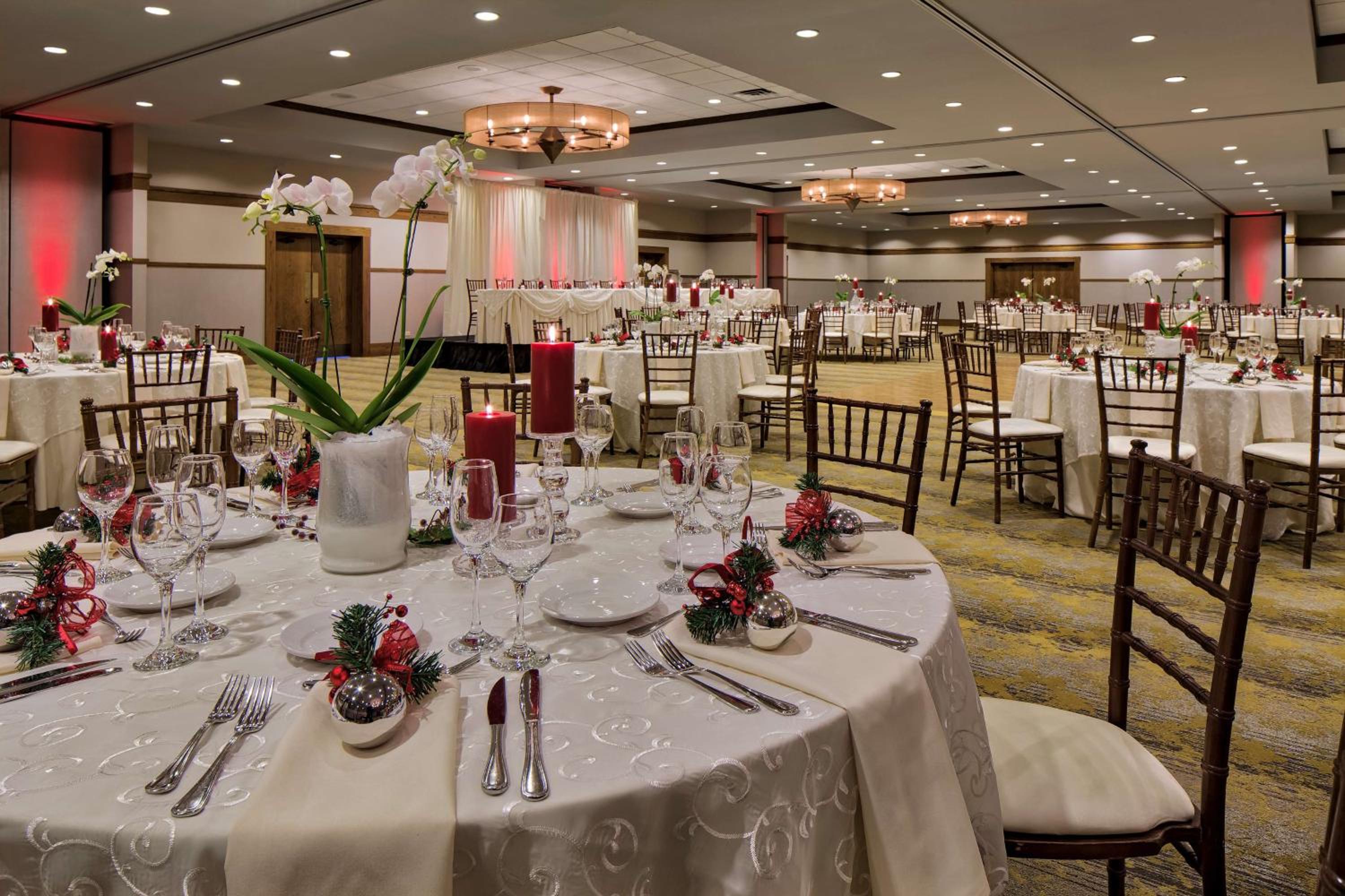 DoubleTree by Hilton Libertyville-Mundelein - Property Image 9