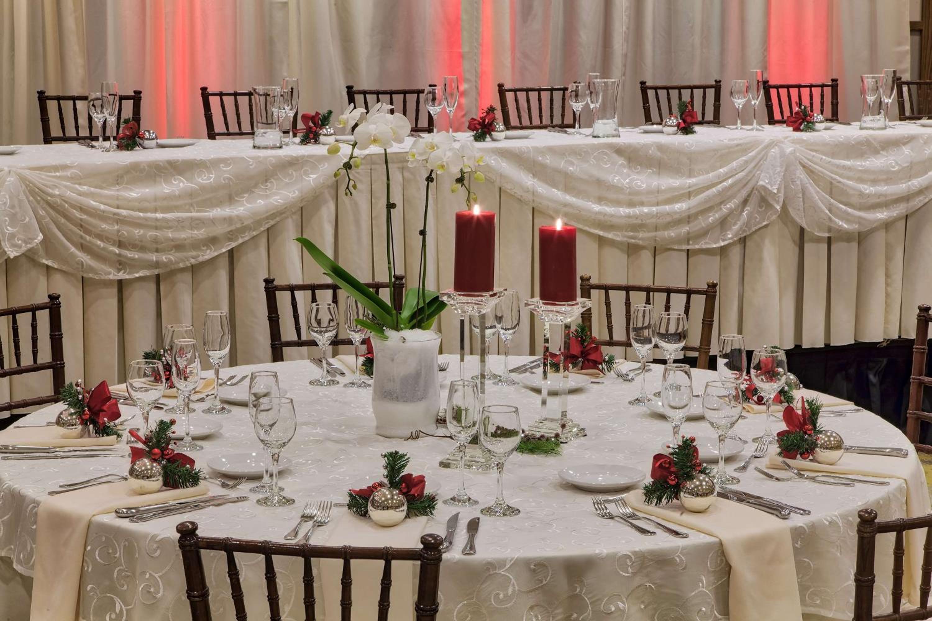 DoubleTree by Hilton Libertyville-Mundelein - Property Image 7