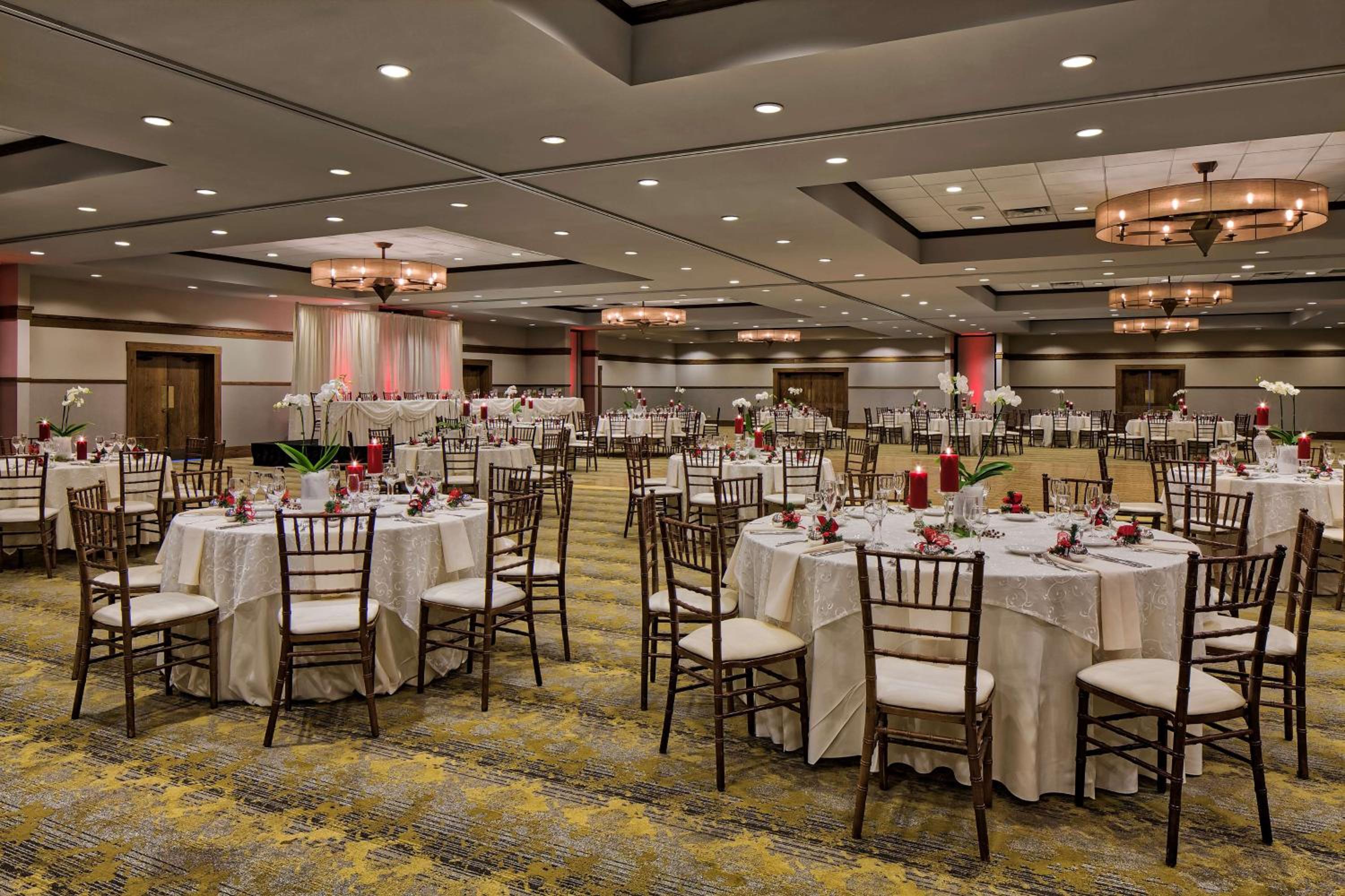 DoubleTree by Hilton Libertyville-Mundelein - Property Image 6
