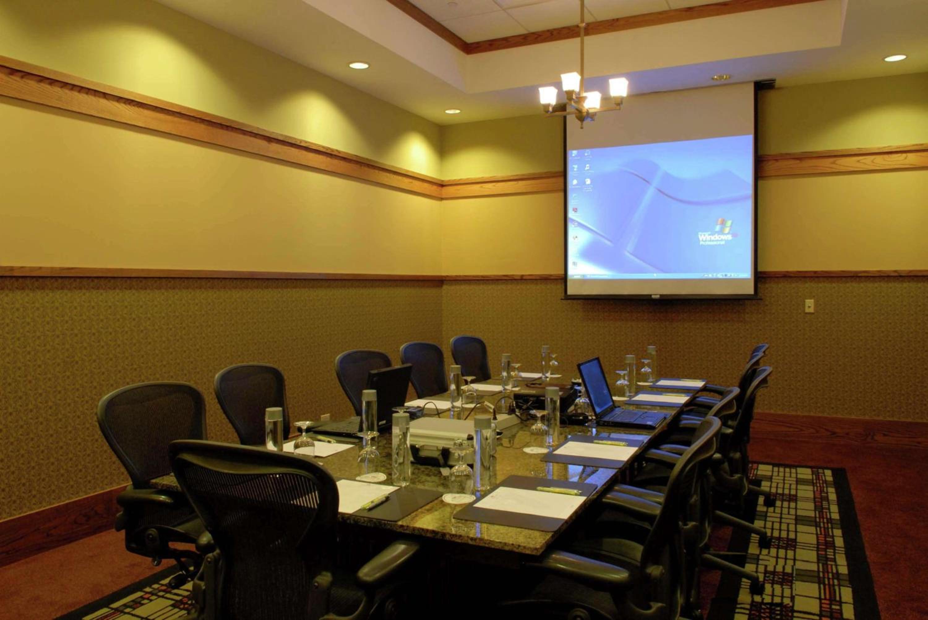 DoubleTree by Hilton Libertyville-Mundelein - Property Image 5