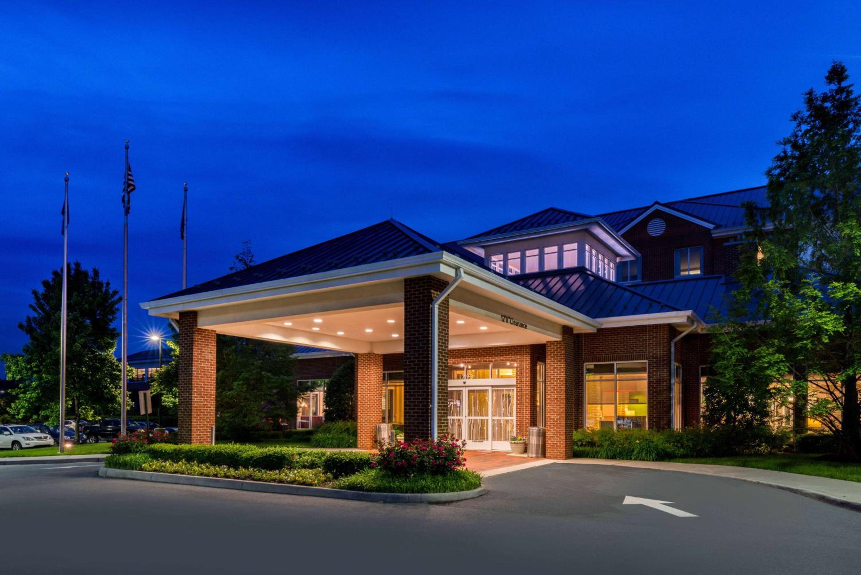 Hotel Hilton Garden Inn Charlottesville - Image 1