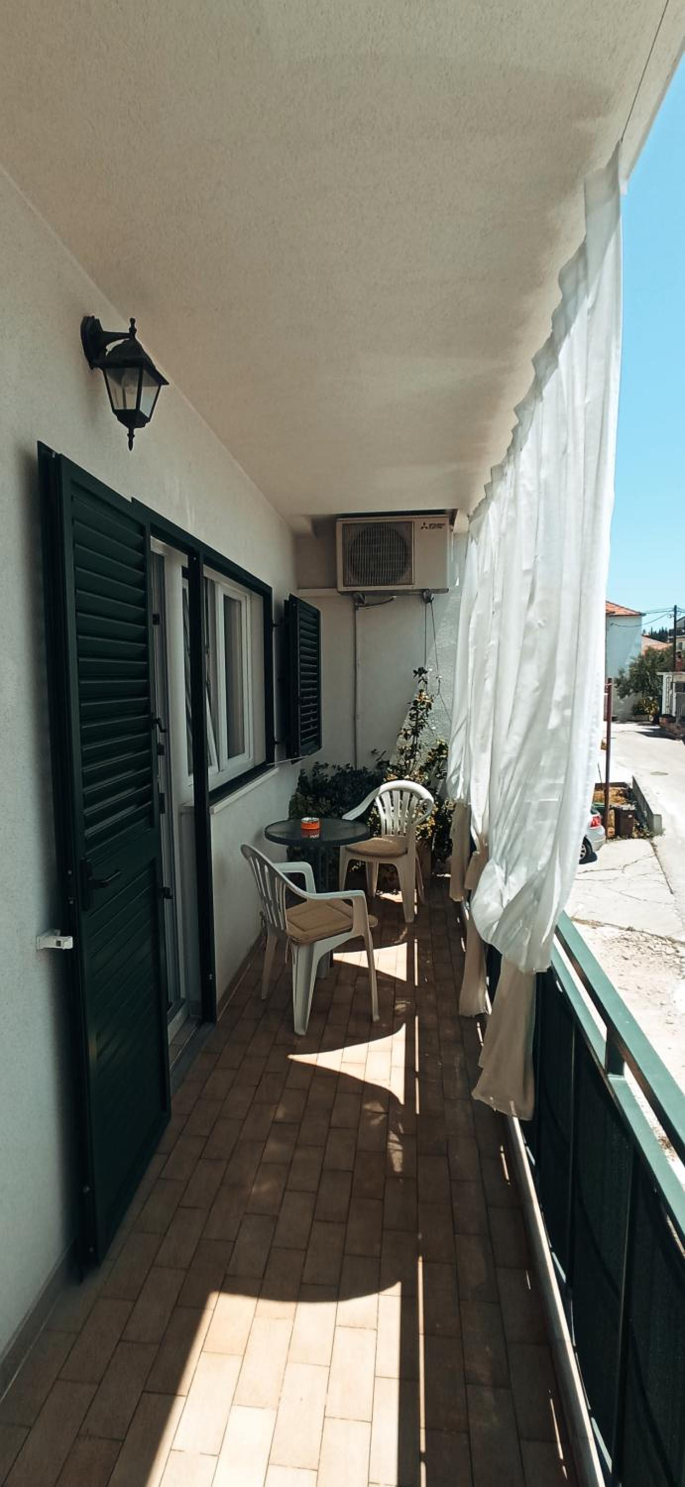 Apartment Traveler