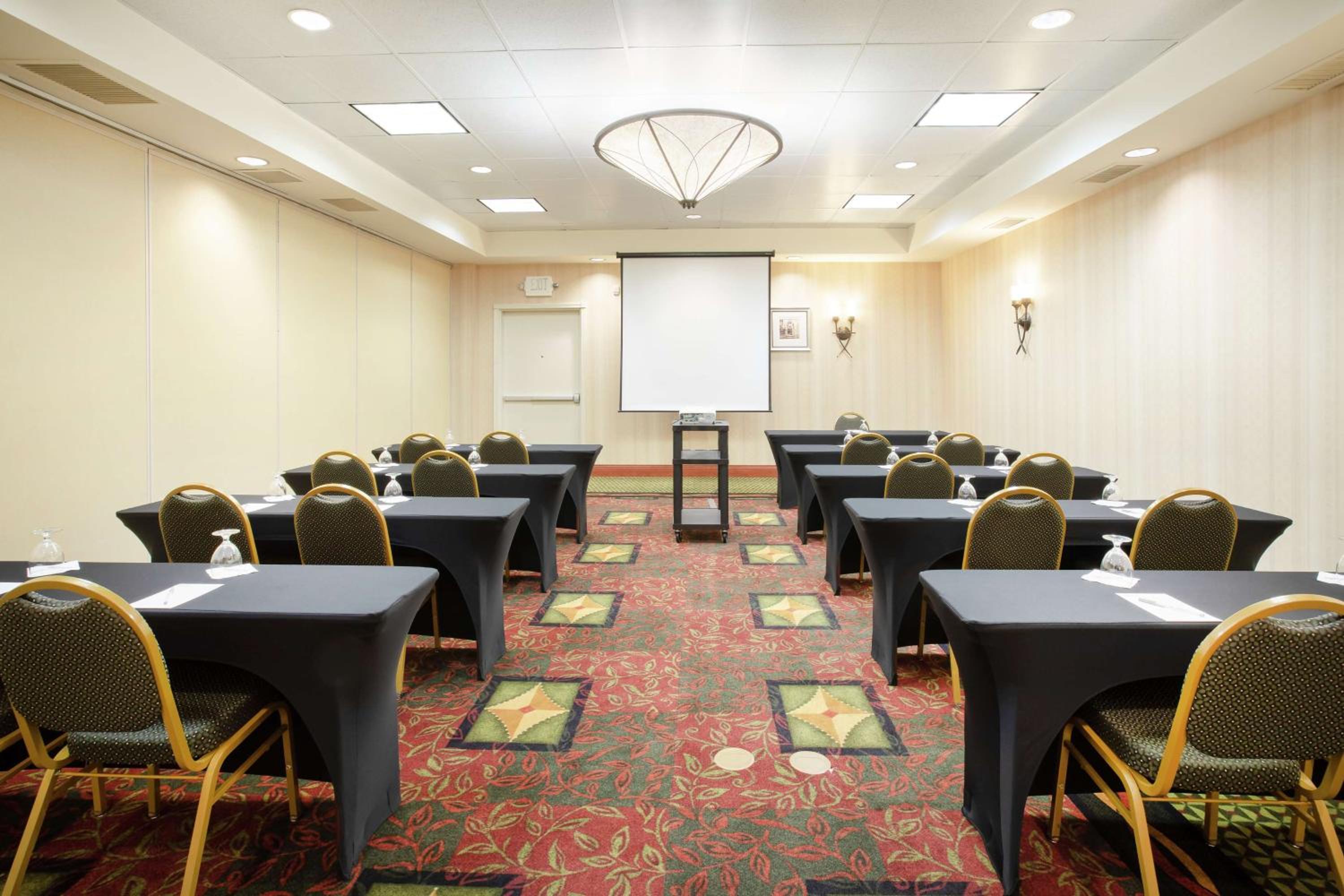 Casper Vacations - Hilton Garden Inn Casper - Property Image 9