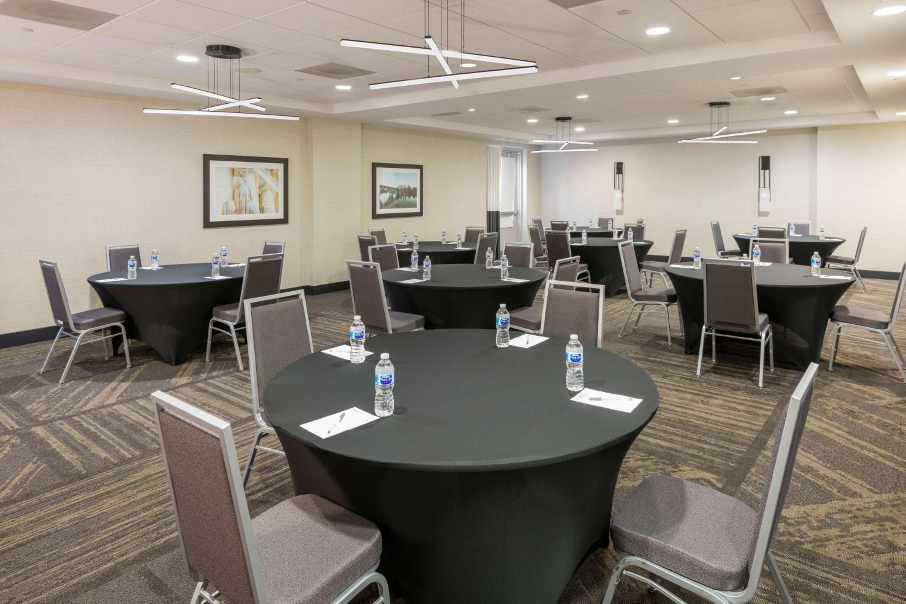 Hilton Garden Inn Silver Spring White Oak - Property Image 14