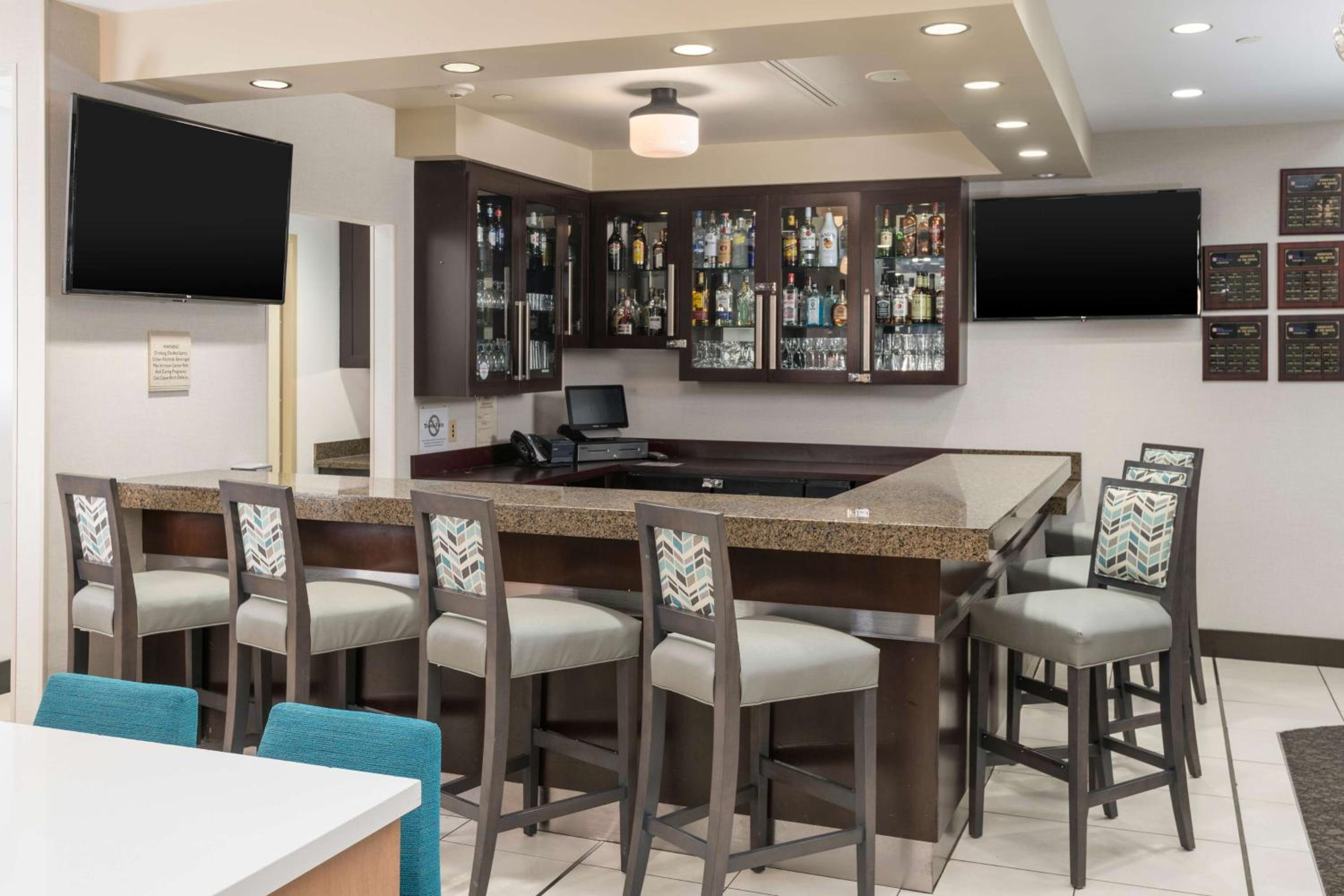 Hilton Garden Inn Silver Spring White Oak - Property Image 16