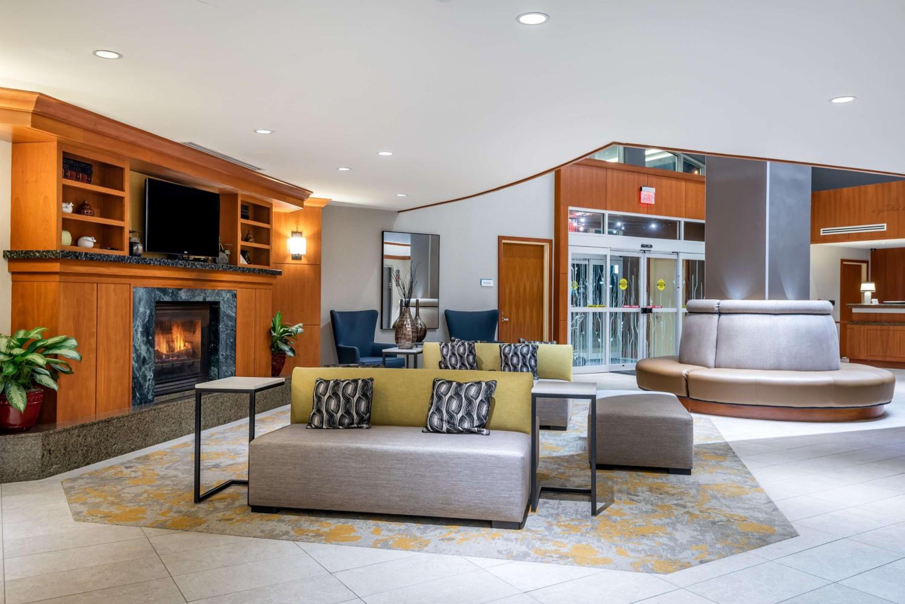 Hilton Garden Inn Tysons Corner - Property Image 21