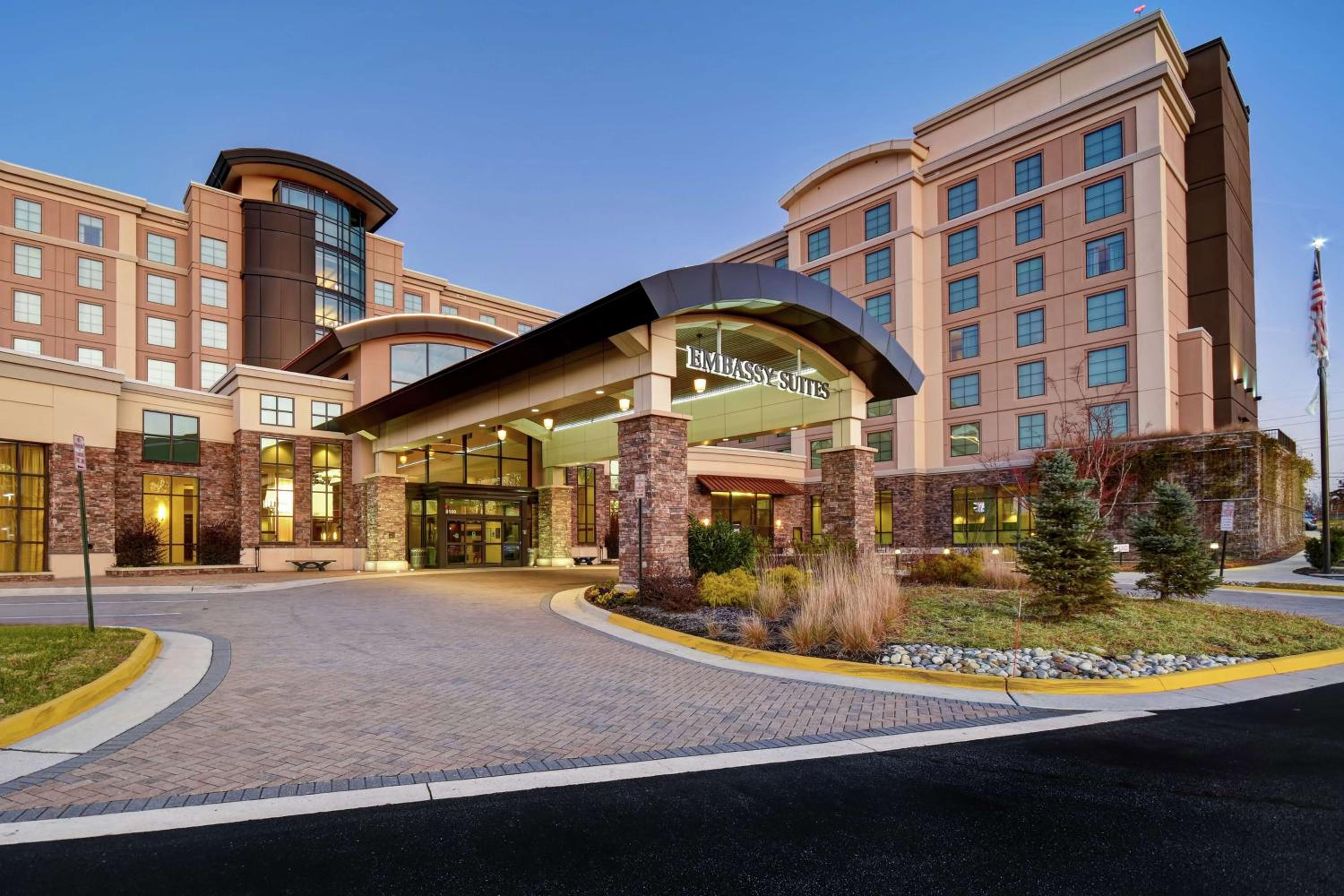 DC Suburbs Vacations - Embassy Suites Springfield - Property Image 1