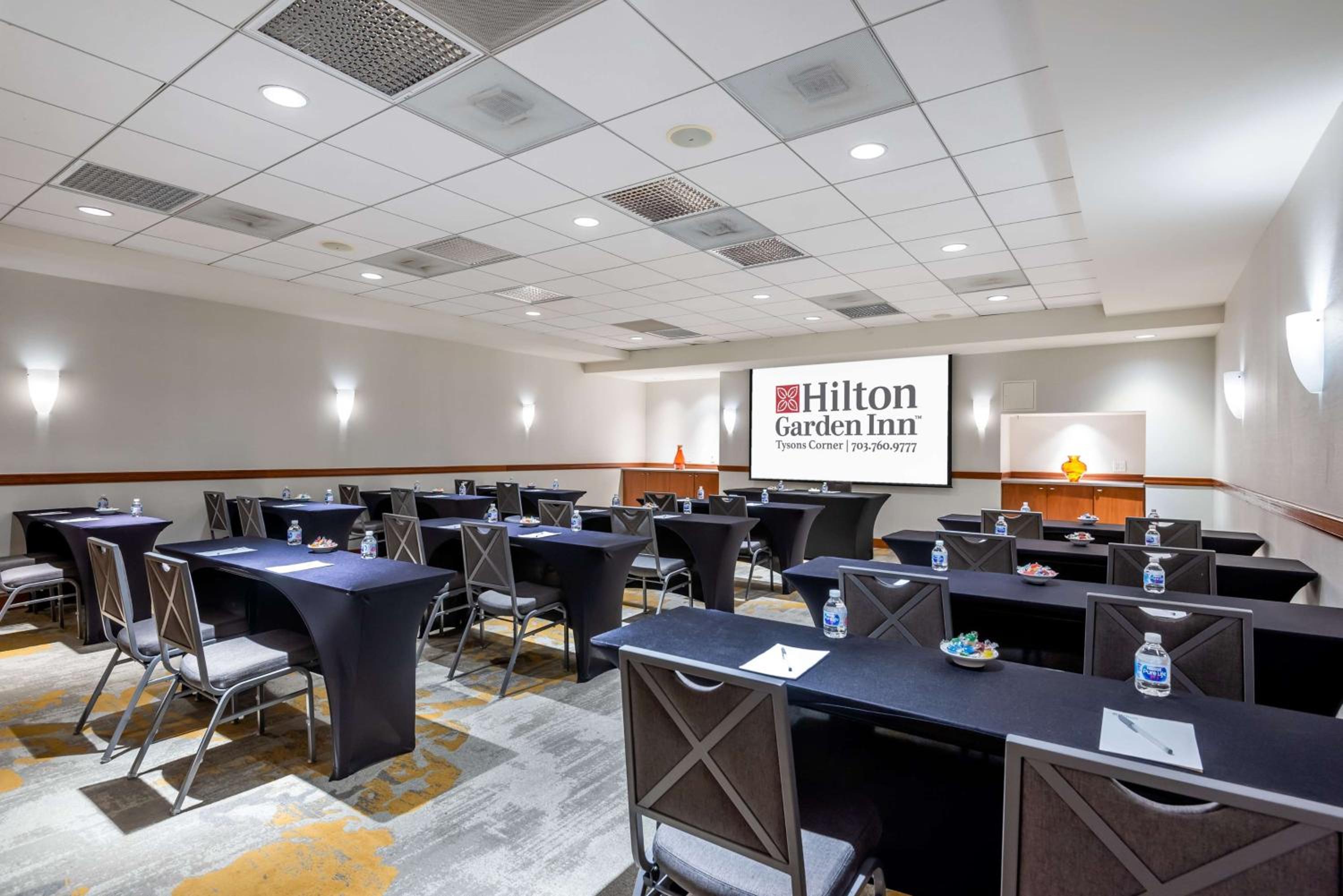 Hilton Garden Inn Tysons Corner - Property Image 11