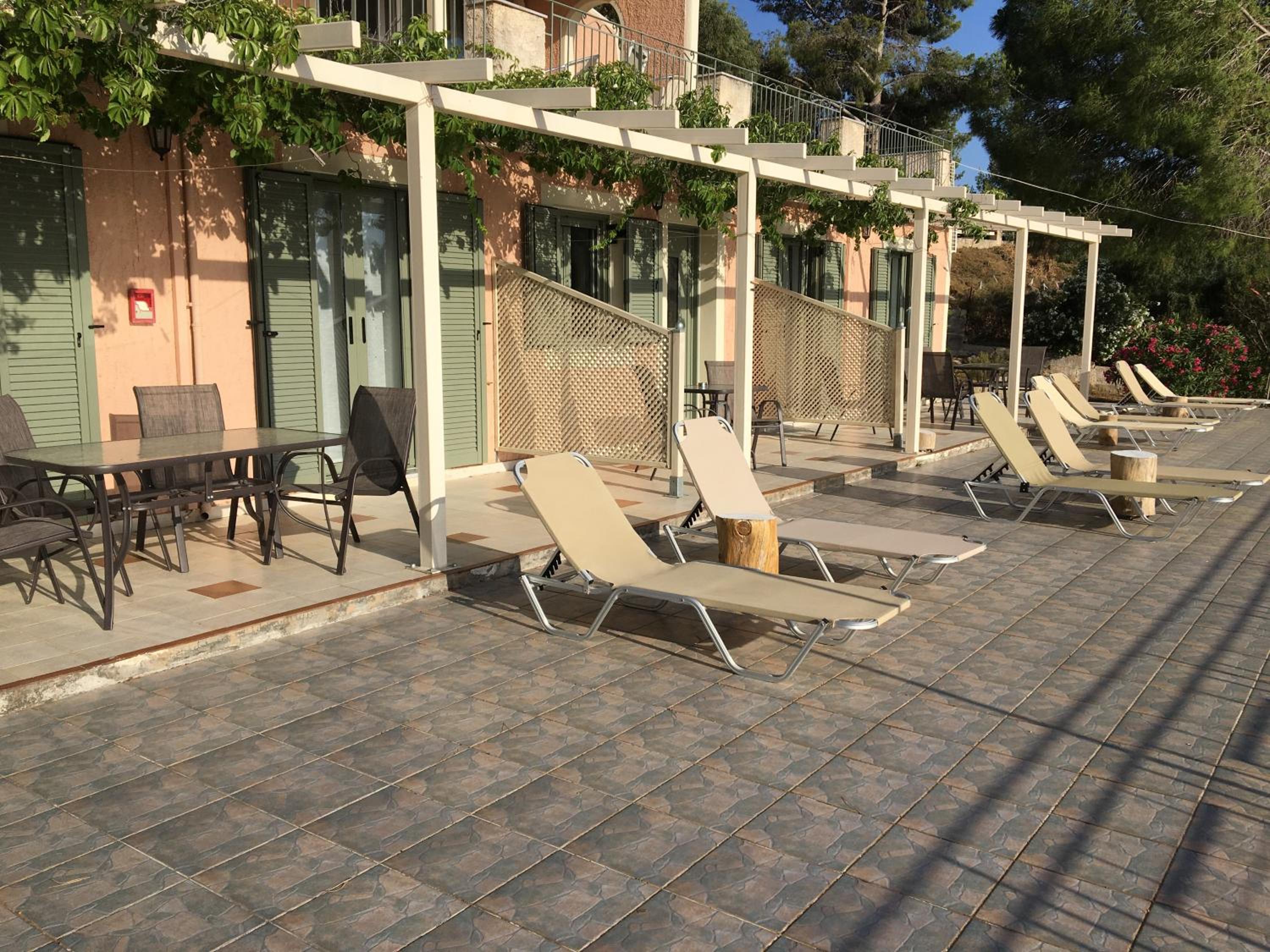Despina Studios and Apartments