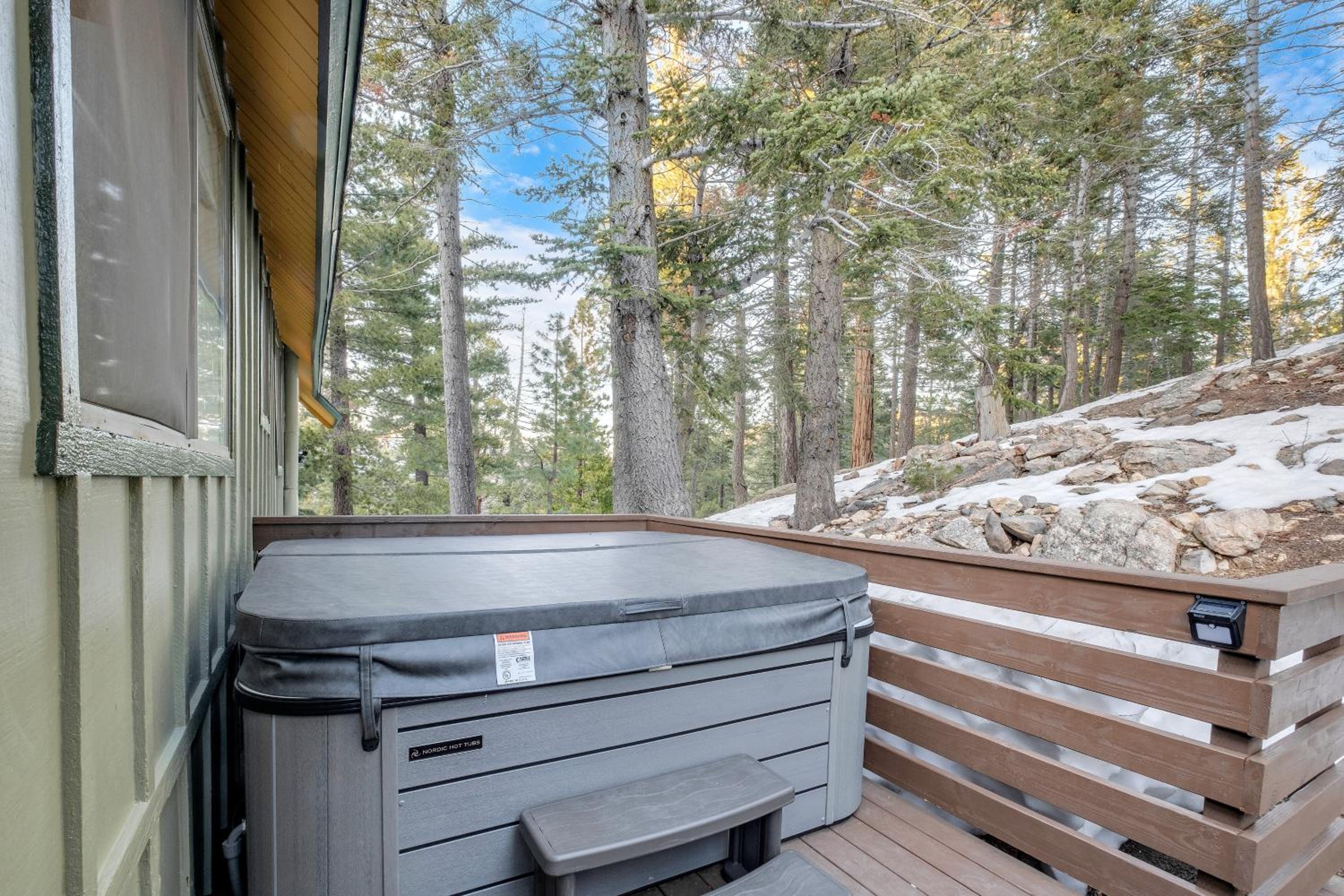 The Mod Lodge - Lake Arrowhead view 5