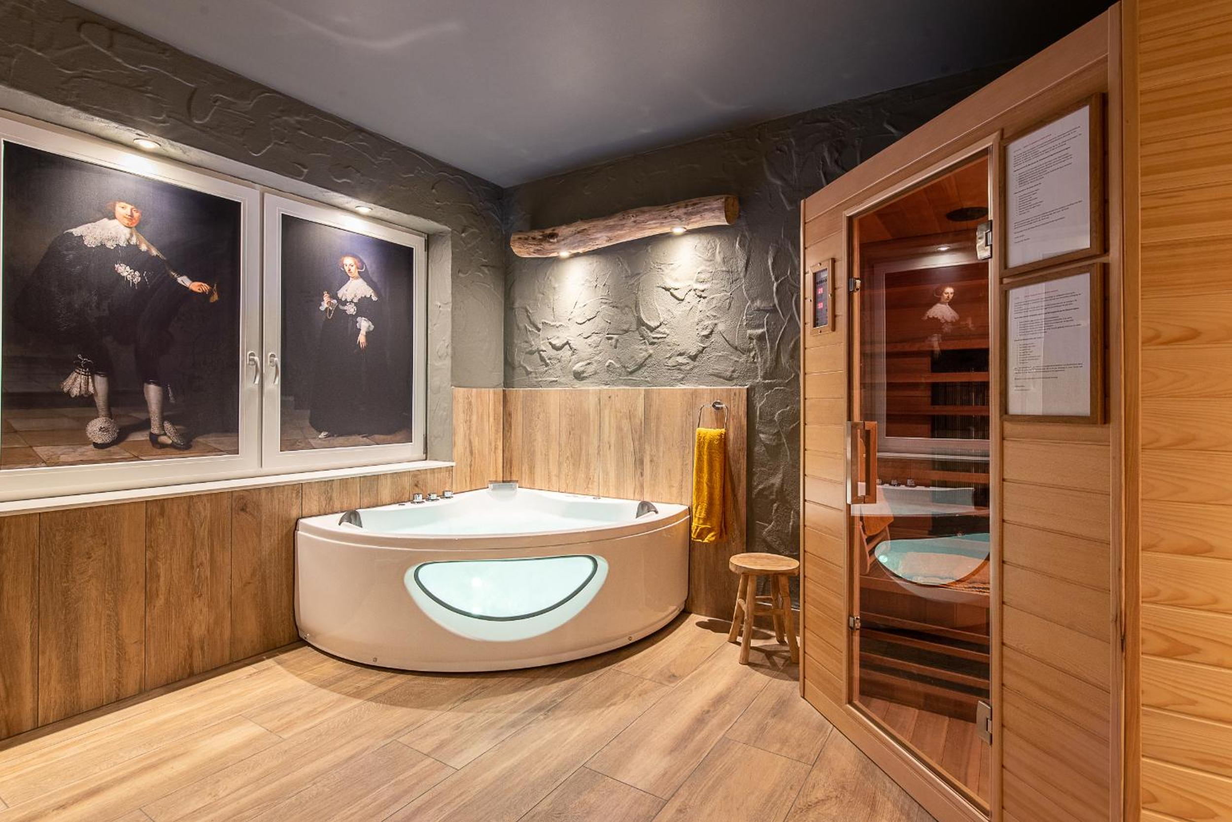 Einzigartige Traumwohnung mit Whirlpool & Sauna bietet Luxus und Erholung