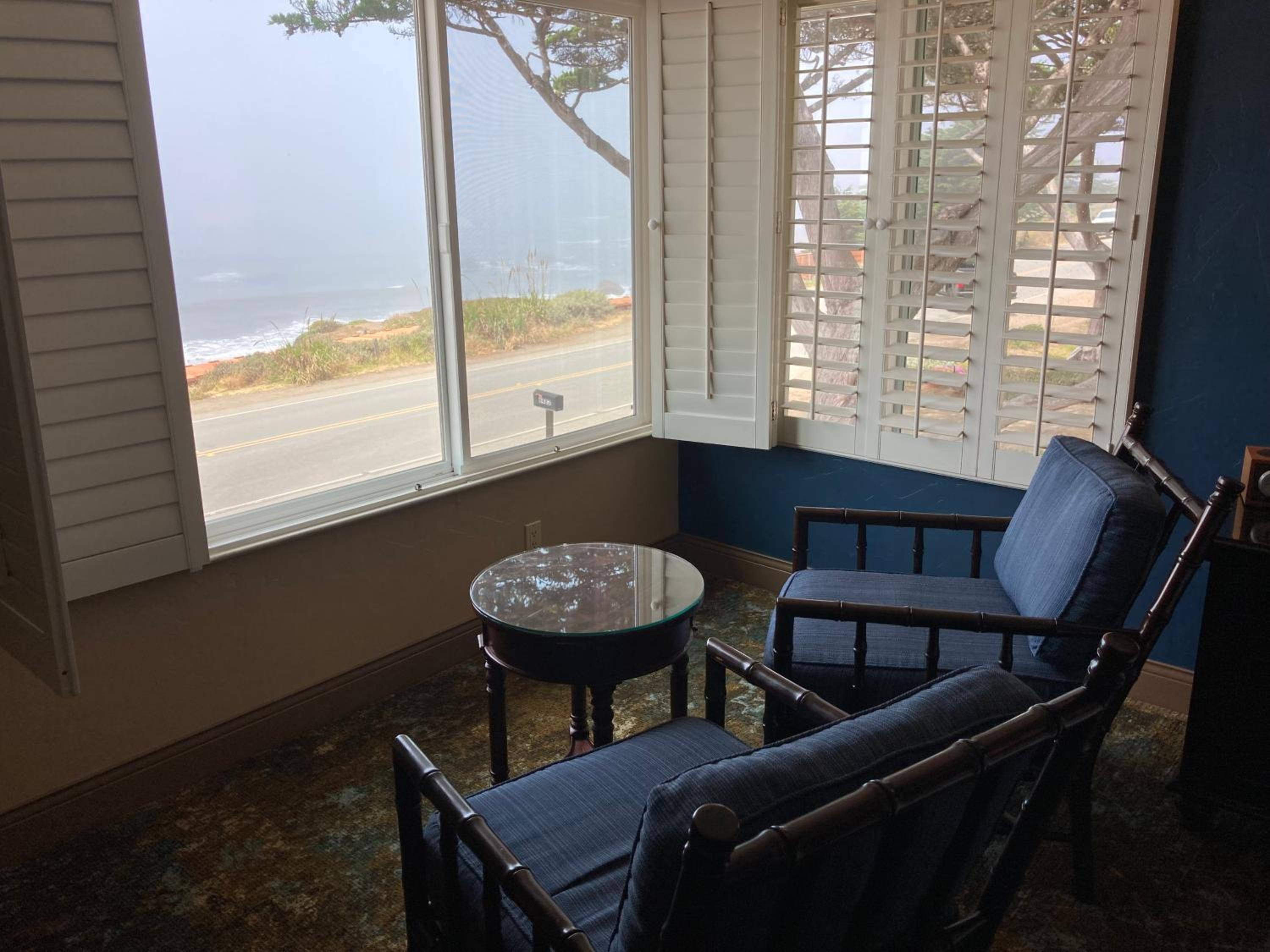 Blue Dolphin Inn