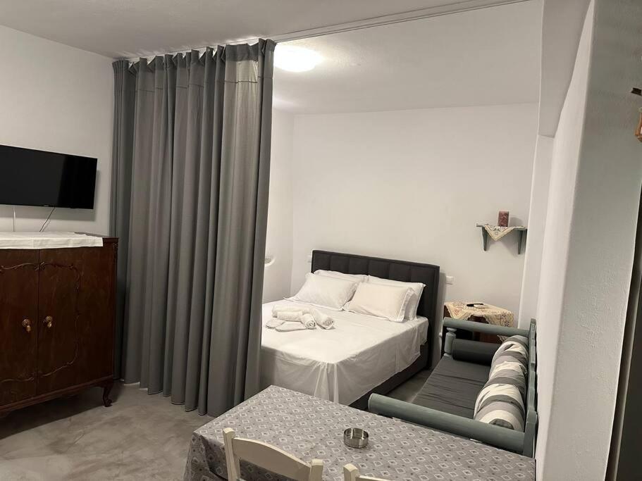 Nikolettas Central House Paros photo 4