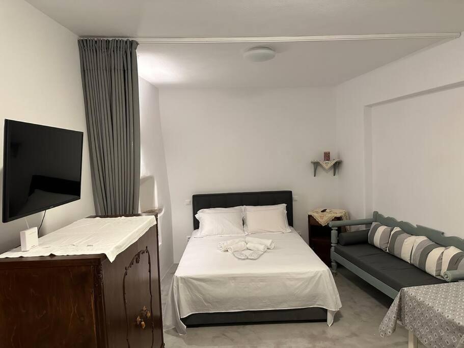 Nikolettas Central House Paros photo 2