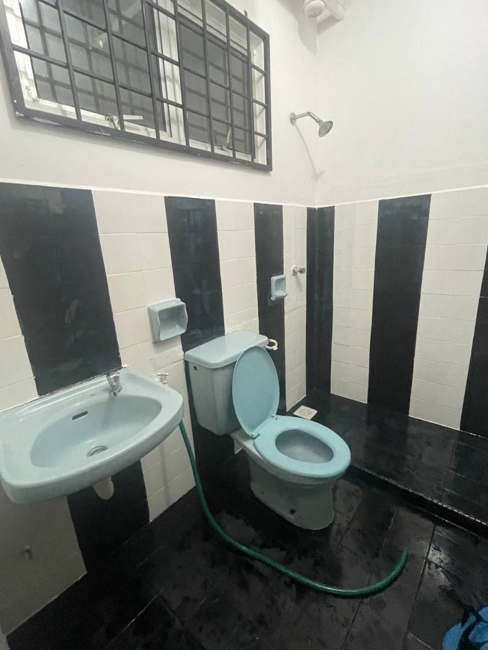 Elvina Guesthouse @ Laguna Condo Resort PD photo 5