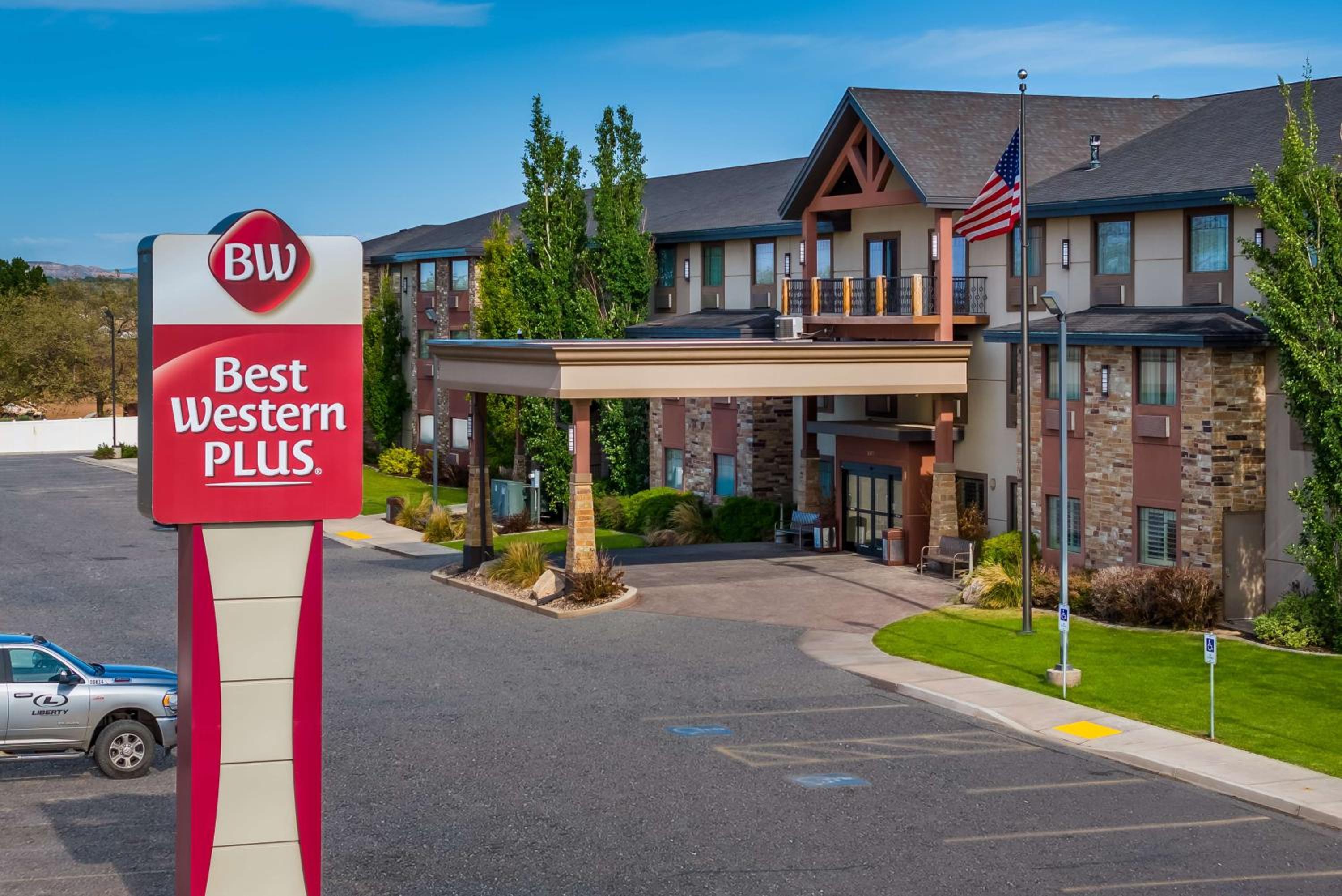 Vernal Vacations - Best Western Plus Landmark Hotel - Property Image 1