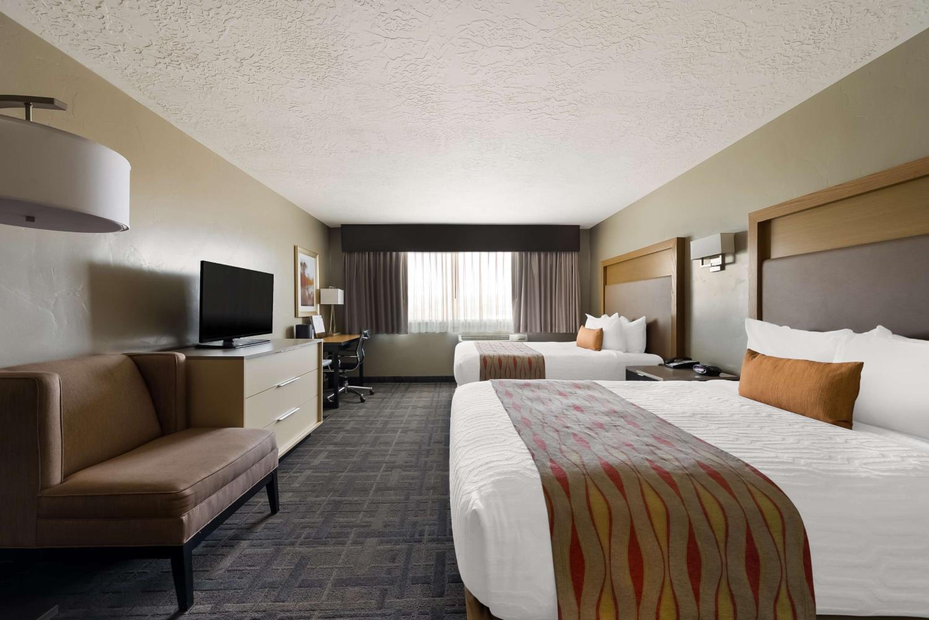 Vernal Vacations - Best Western Plus Landmark Hotel - Property Image 3