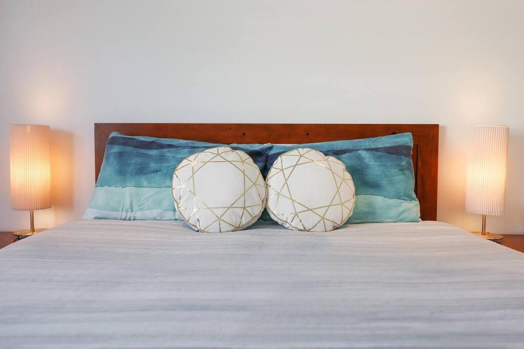 THE BAY - luxury accommodation by the sea