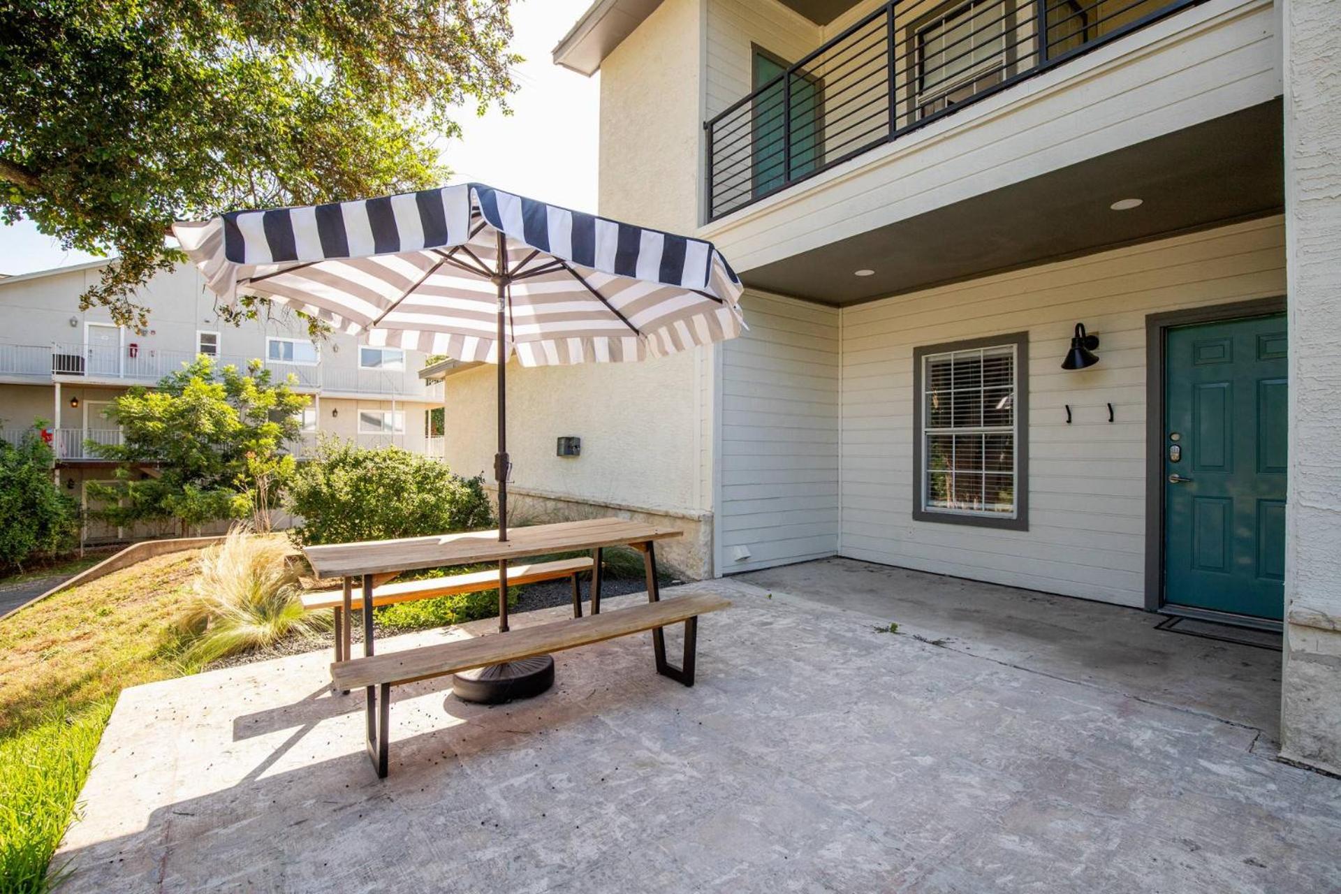 Unit 113 - The Rapids 3 Bedroom - Cation on the Guadalupe view 5