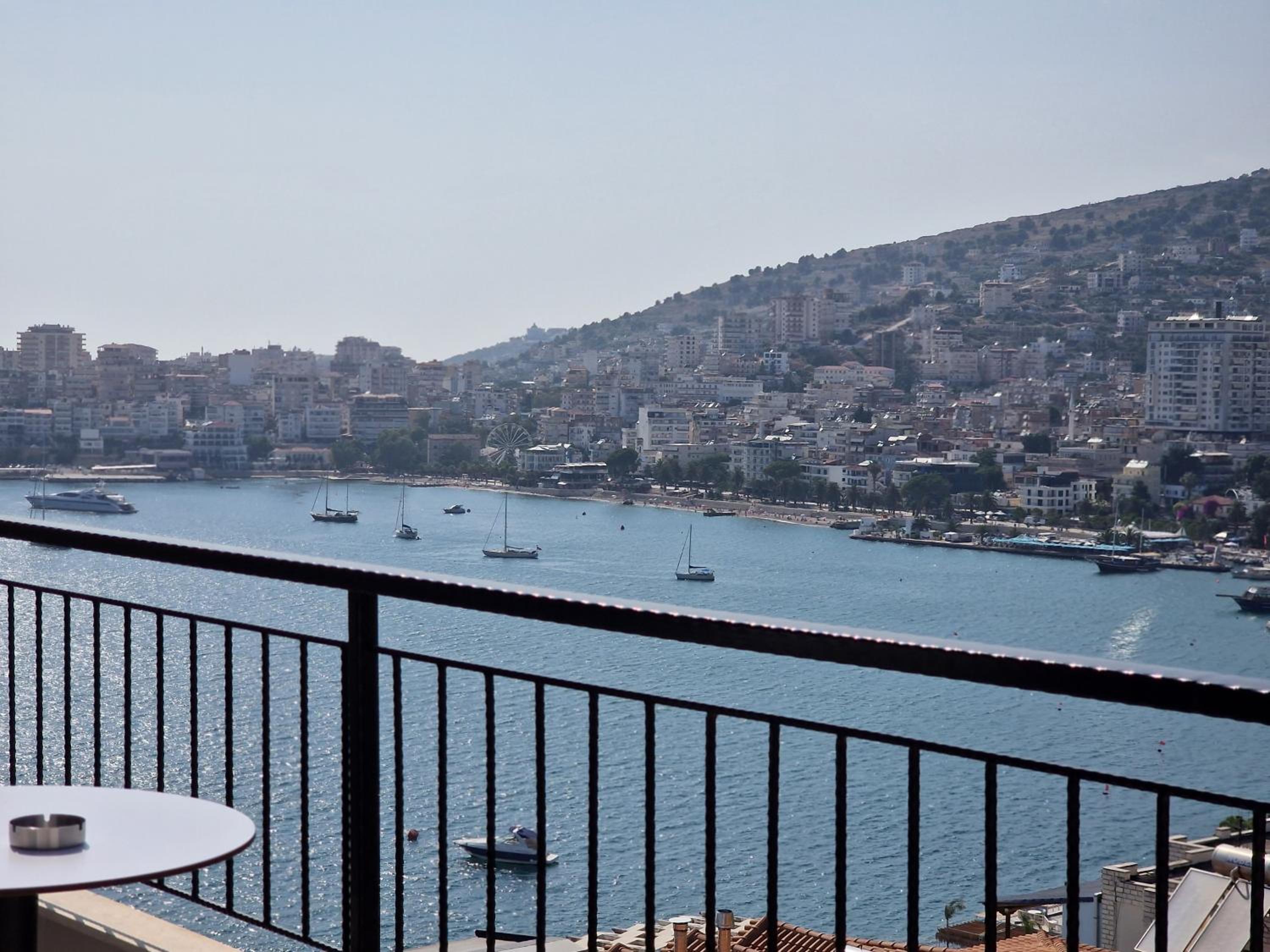 Joanna Suites
